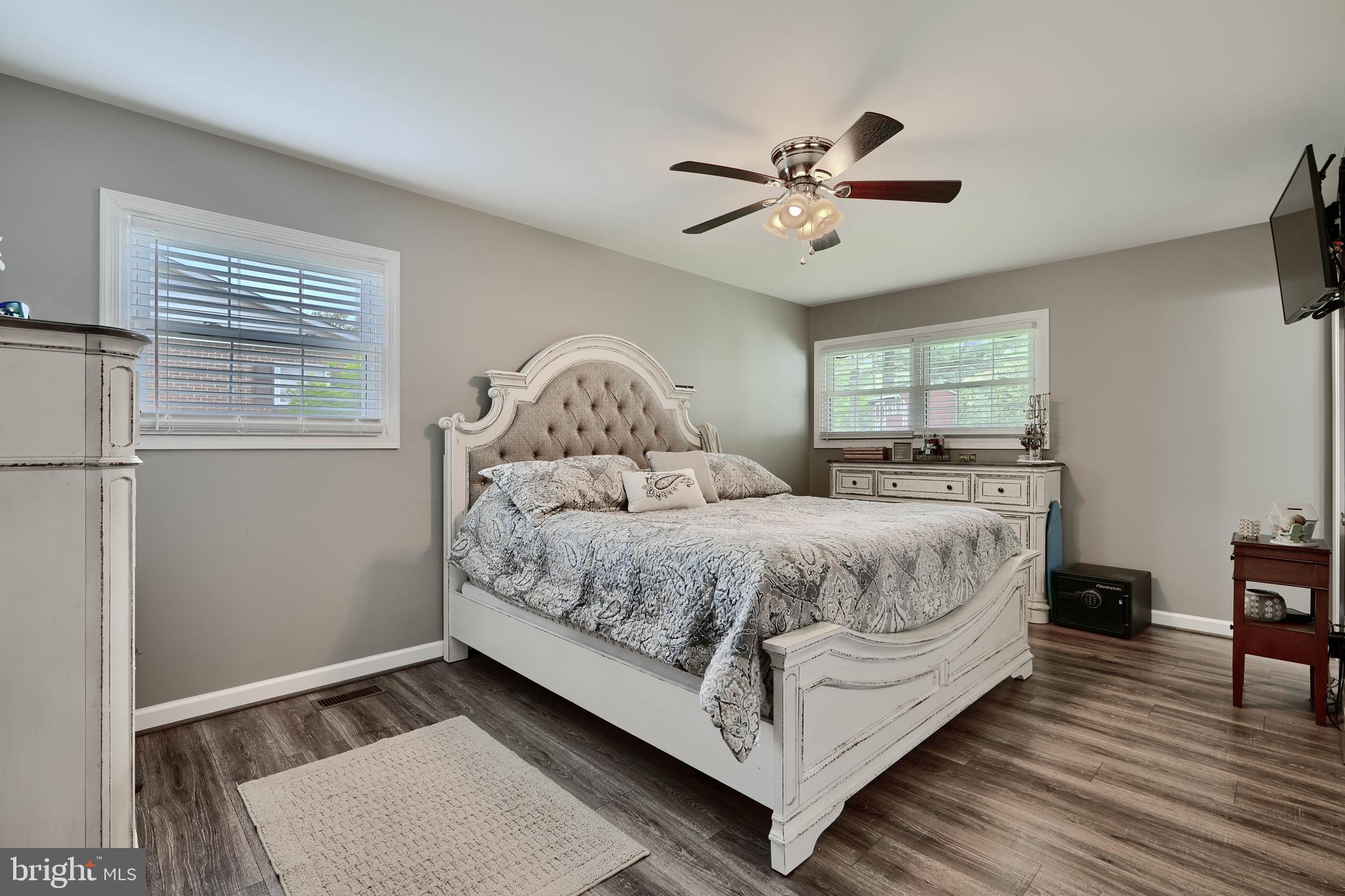 WAKEFIELD MEADOWS - Residential