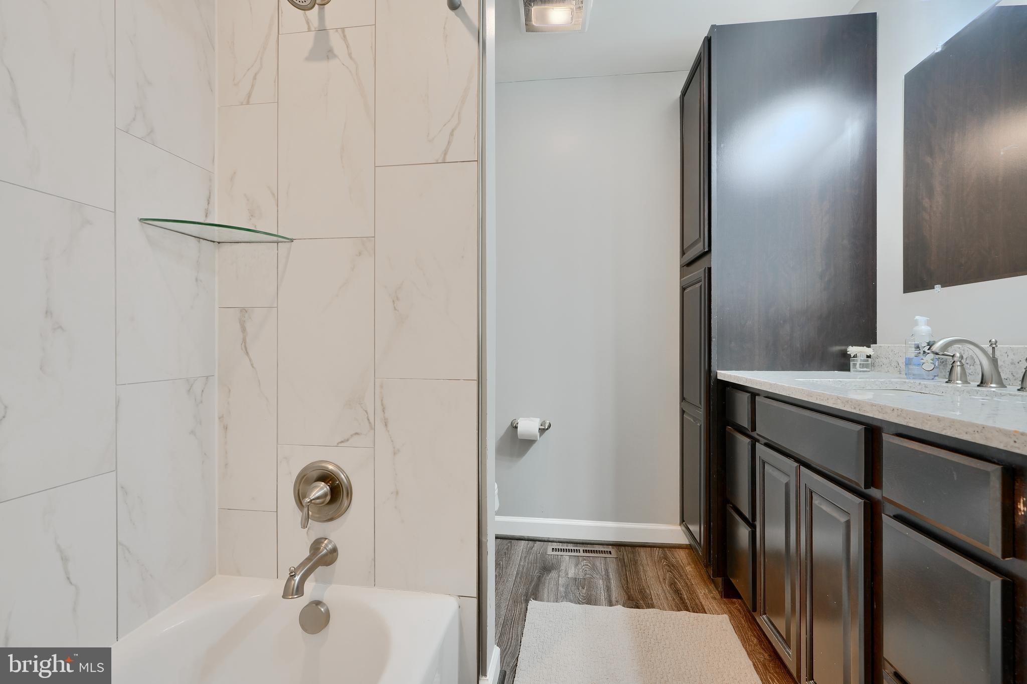 WAKEFIELD MEADOWS - Residential