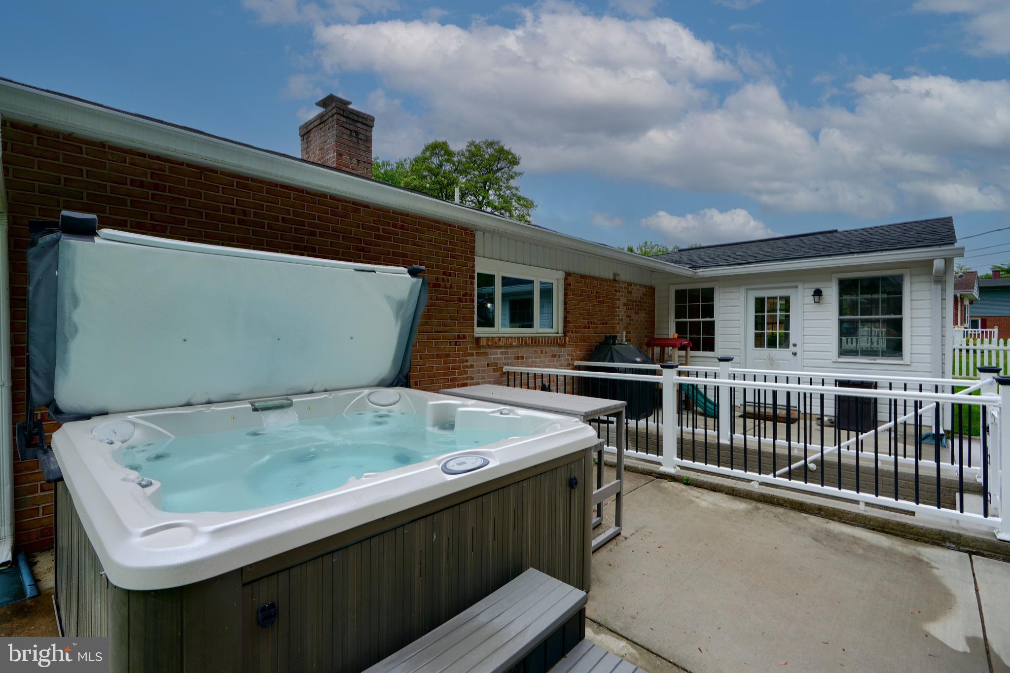 WAKEFIELD MEADOWS - Residential