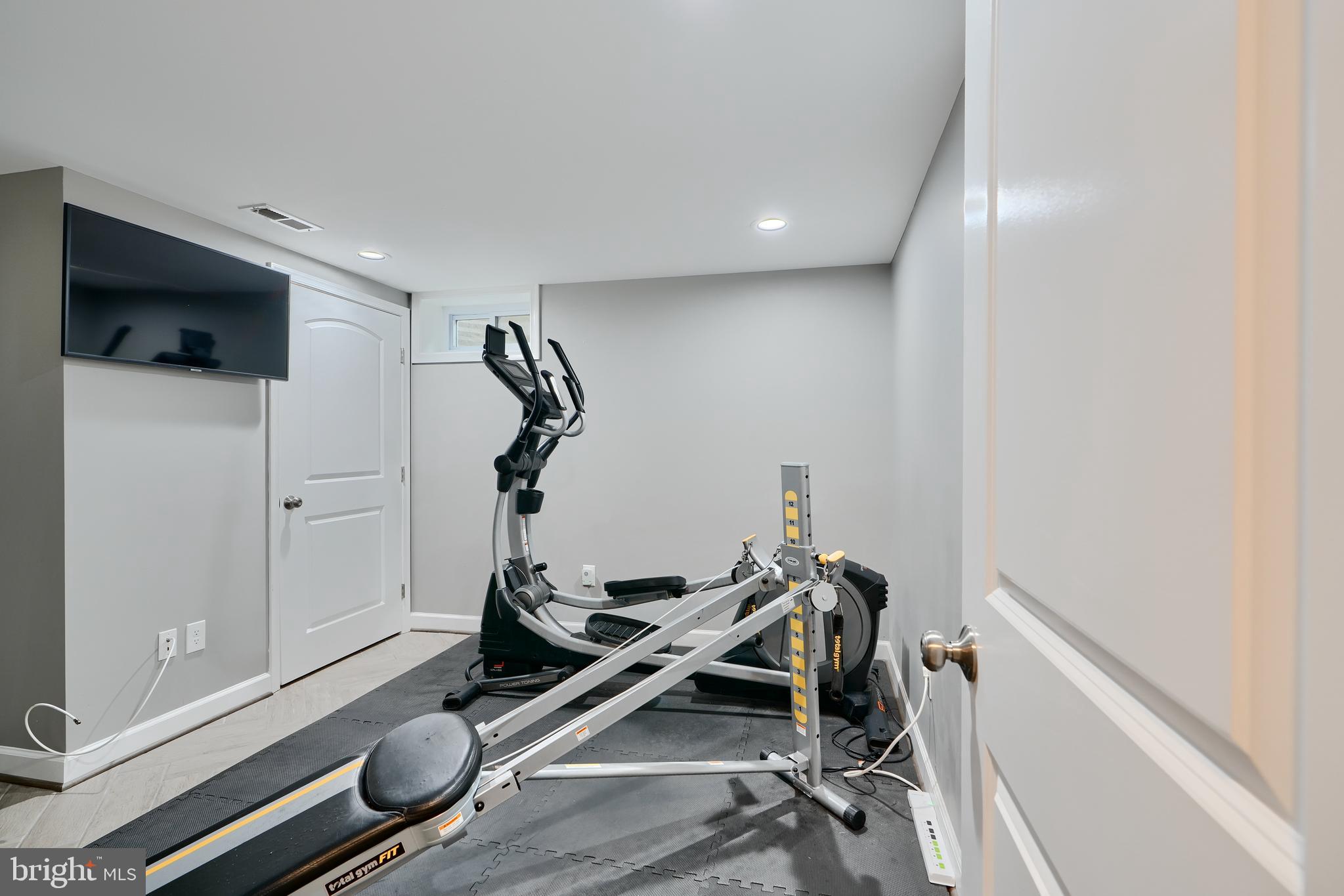 WAKEFIELD MEADOWS - Residential