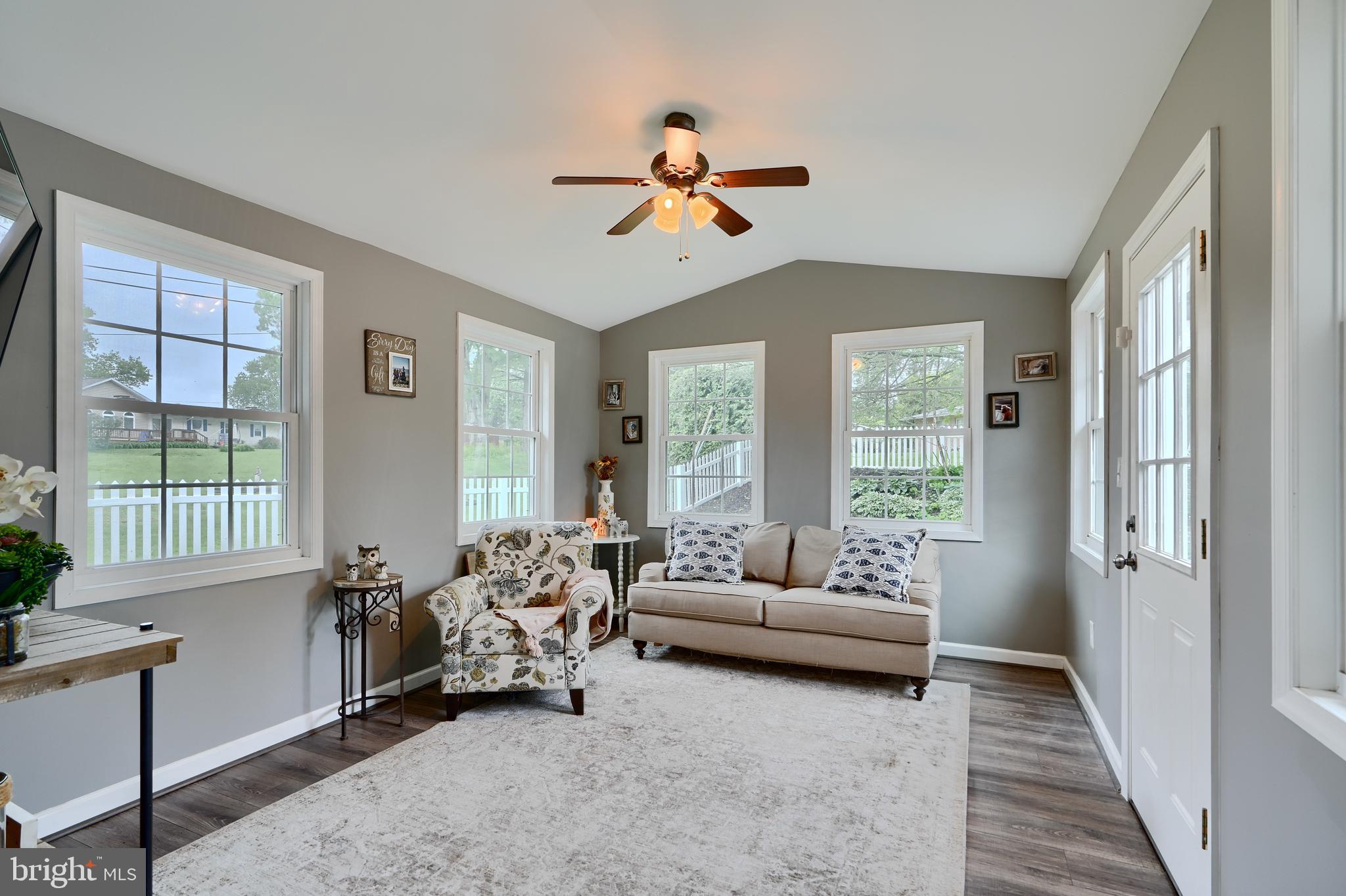 WAKEFIELD MEADOWS - Residential