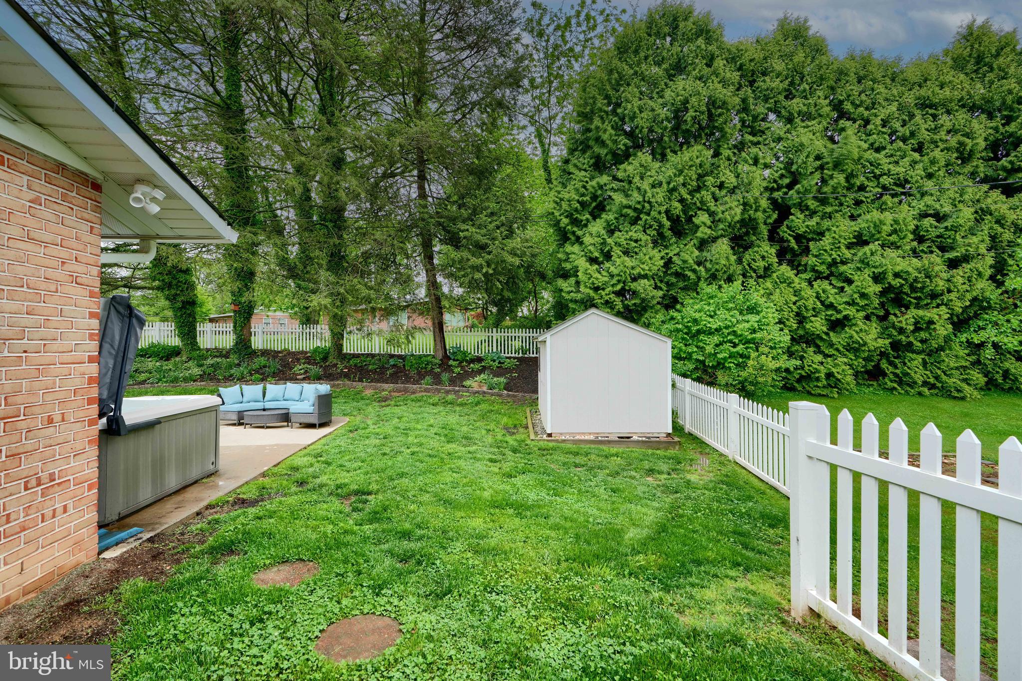 WAKEFIELD MEADOWS - Residential