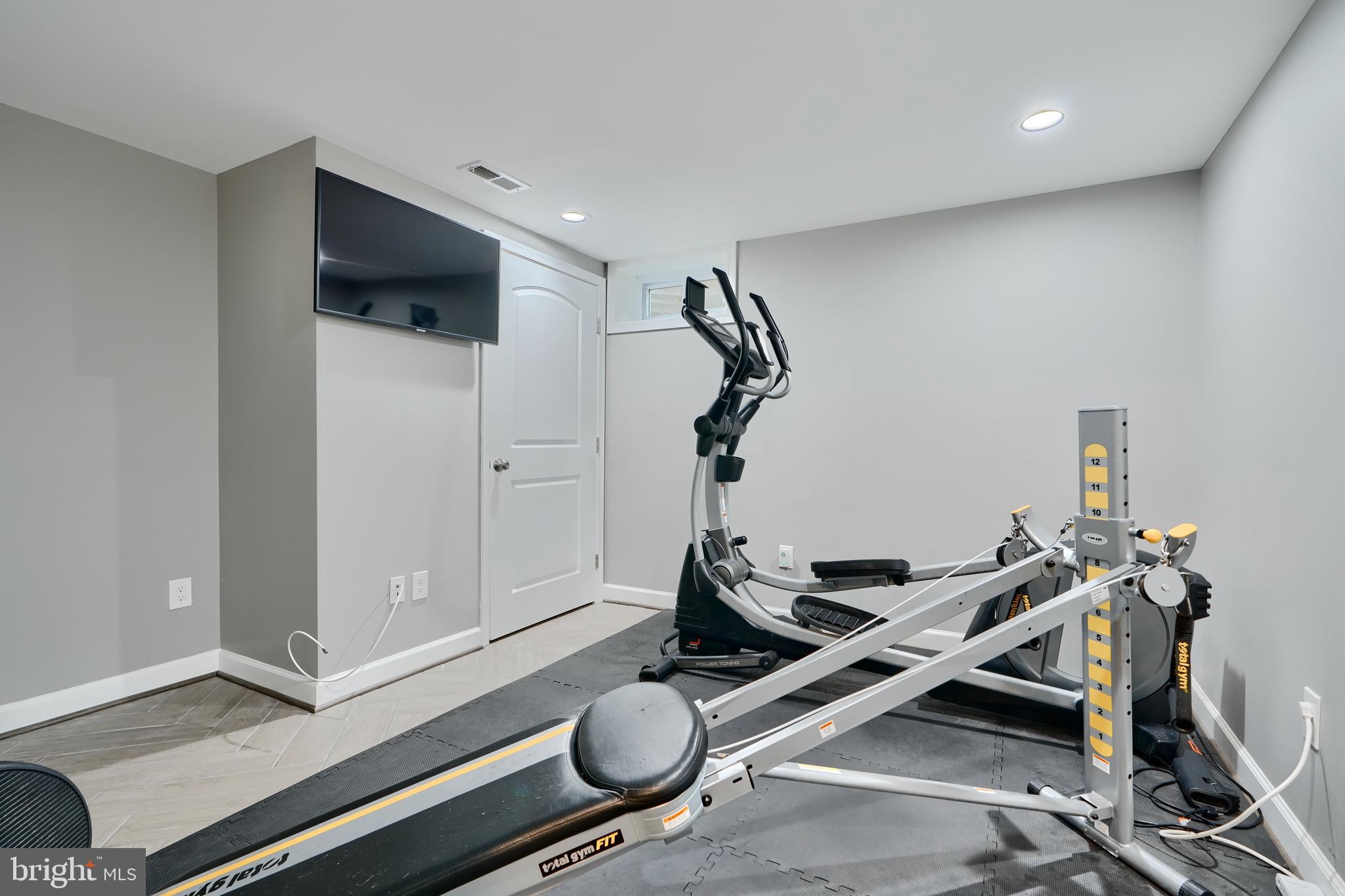 WAKEFIELD MEADOWS - Residential