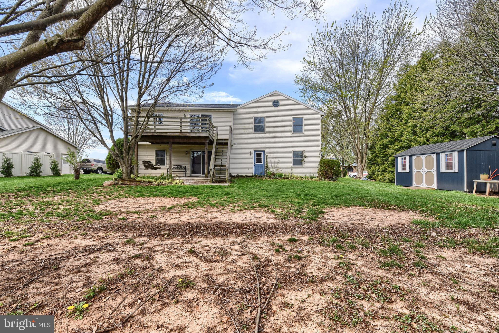 HOLLYWOOD ESTATES - Residential