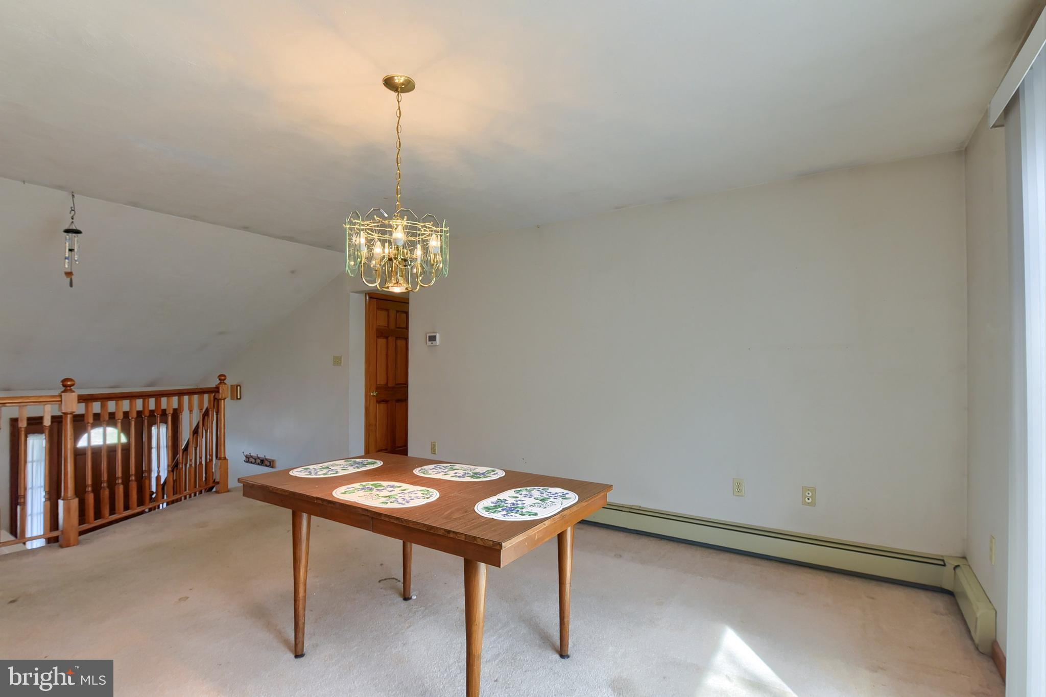 HOLLYWOOD ESTATES - Residential