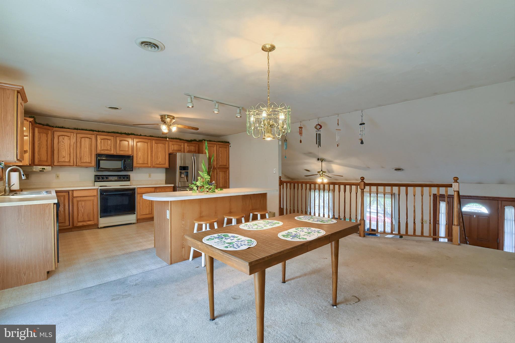 HOLLYWOOD ESTATES - Residential