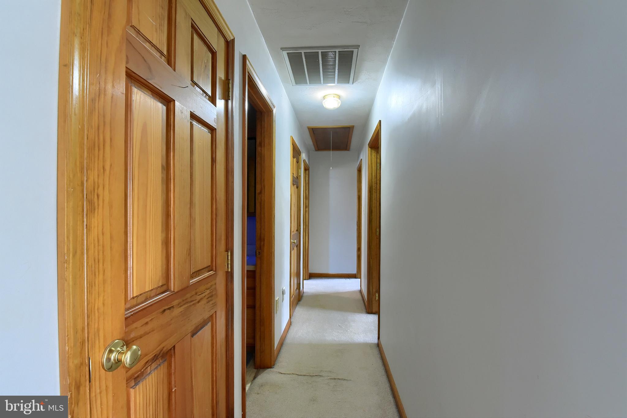 HOLLYWOOD ESTATES - Residential