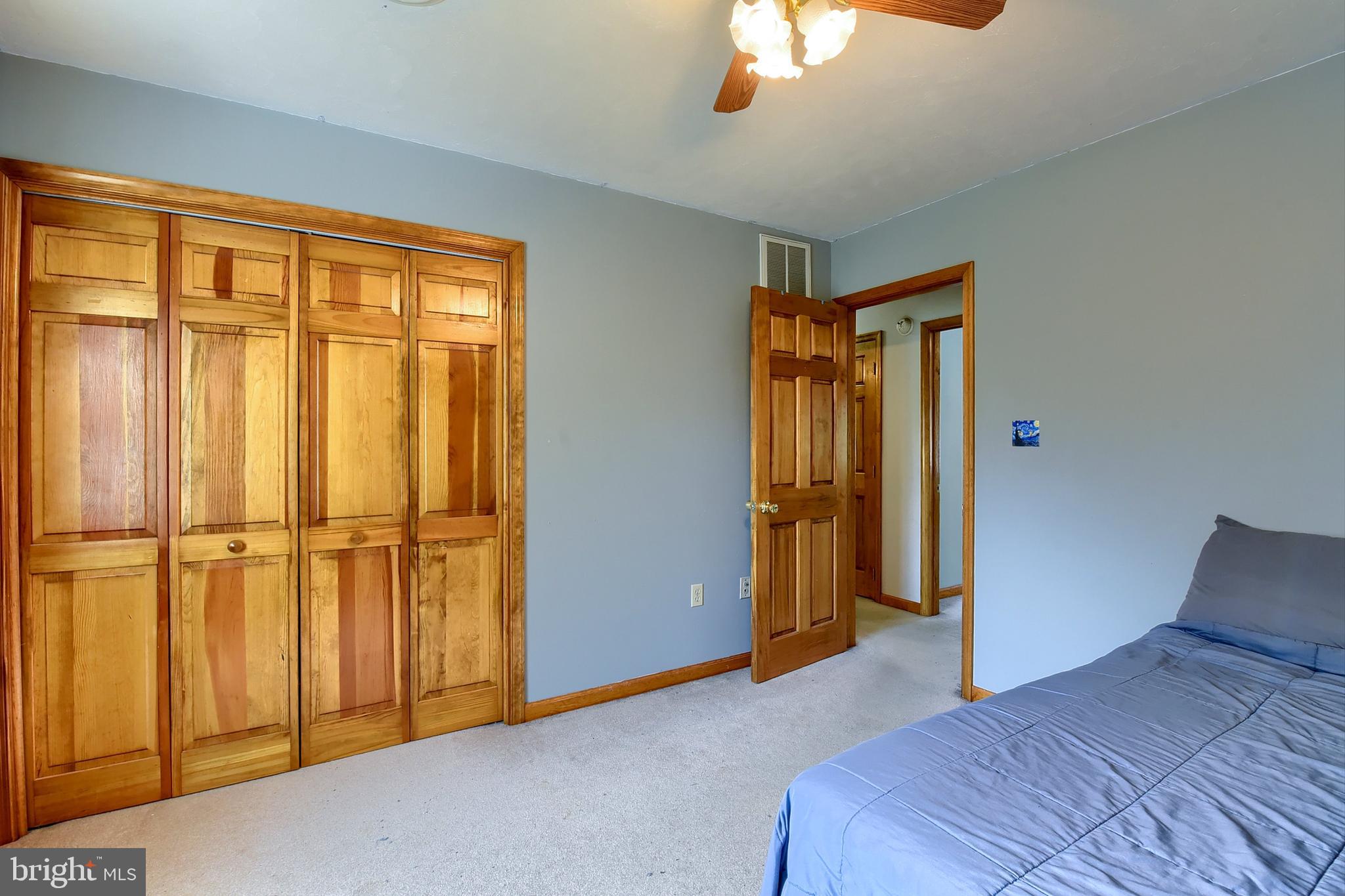 HOLLYWOOD ESTATES - Residential