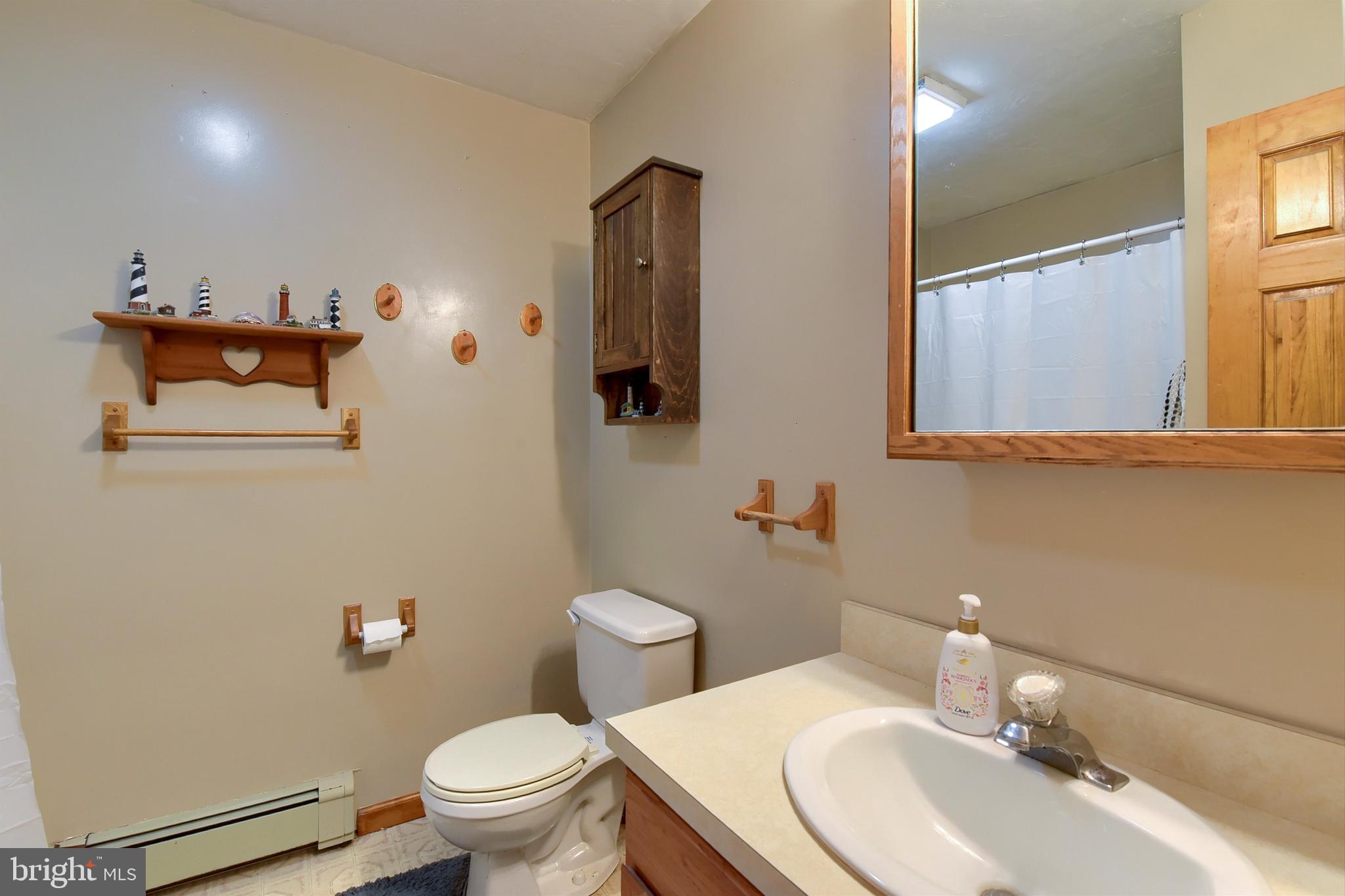 HOLLYWOOD ESTATES - Residential