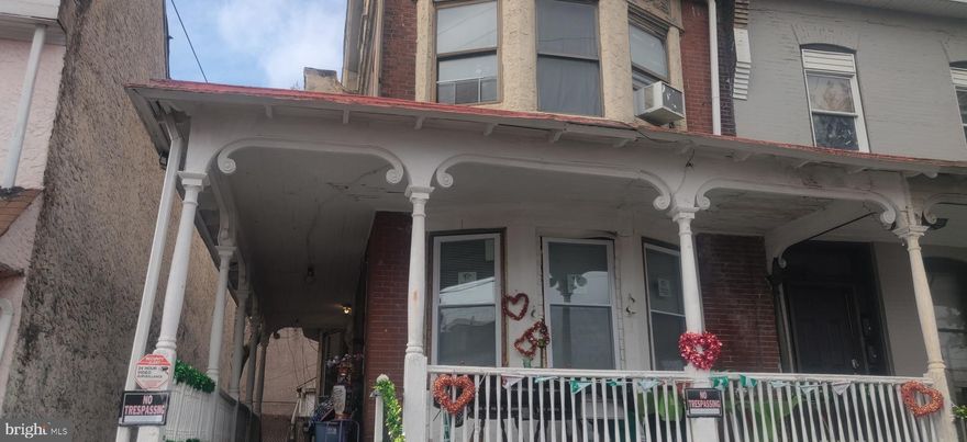 **GREAT FRANKFORD 5 UNIT TWIN READY TO BE YOUR NEXT INVESTMENT**The property features (3) studio apartments and (2) one-bedroom, one-bath units. The building is professionally managed and has lead certificates and a proper (5) unit  rental license. The total collected rent monthly is $3,580.  There is a large wrap around porch and wide side walkway to the main entrance. Inside the main vestibule is also spacious allowing for ease of traffic. All offers will be presented. Schedule your showing today or call for a private tour.