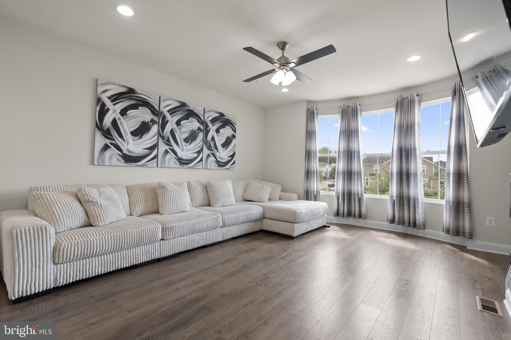 11279 ST LUKE DRIVE