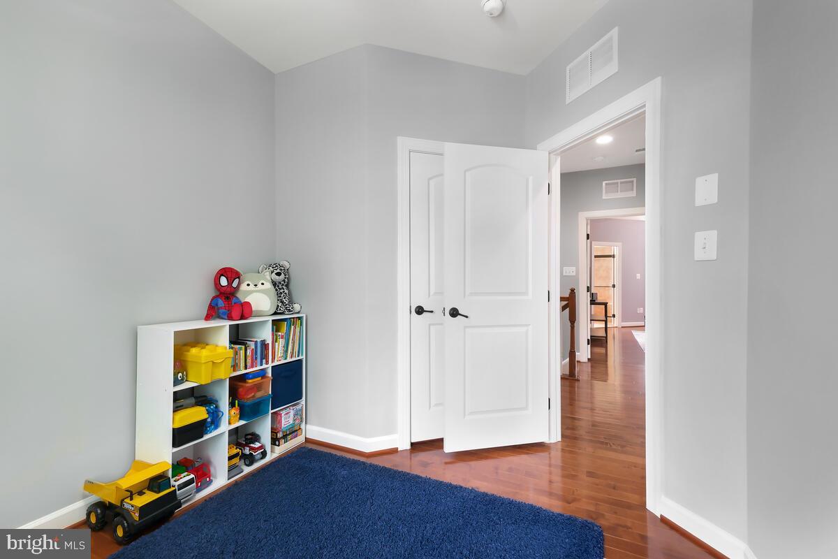 WATKINS MILL TOWN CENTER - Residential