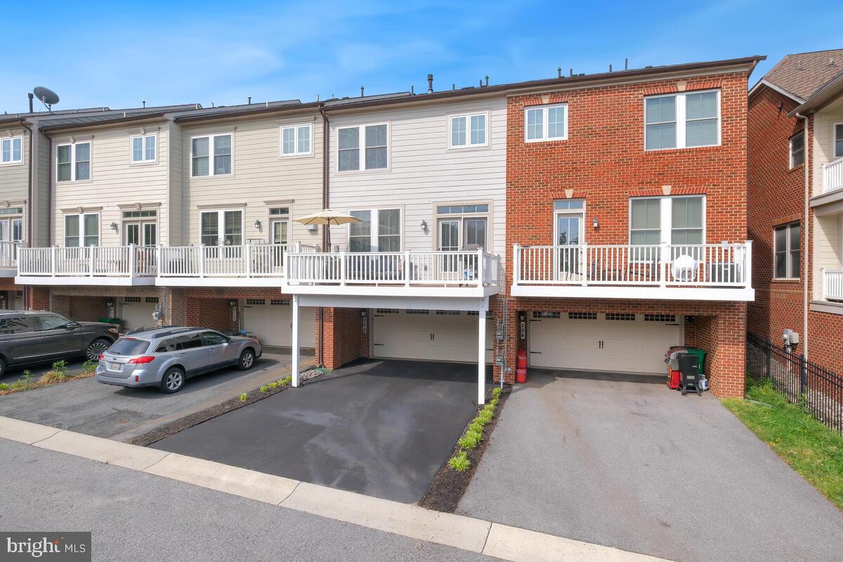 WATKINS MILL TOWN CENTER - Residential