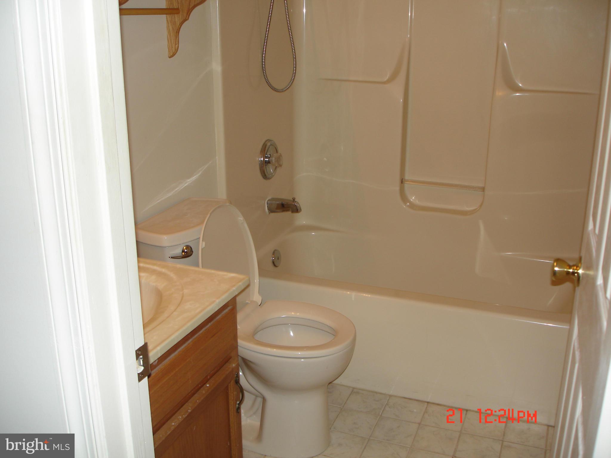 WOODLAND MANOR - Residential Lease