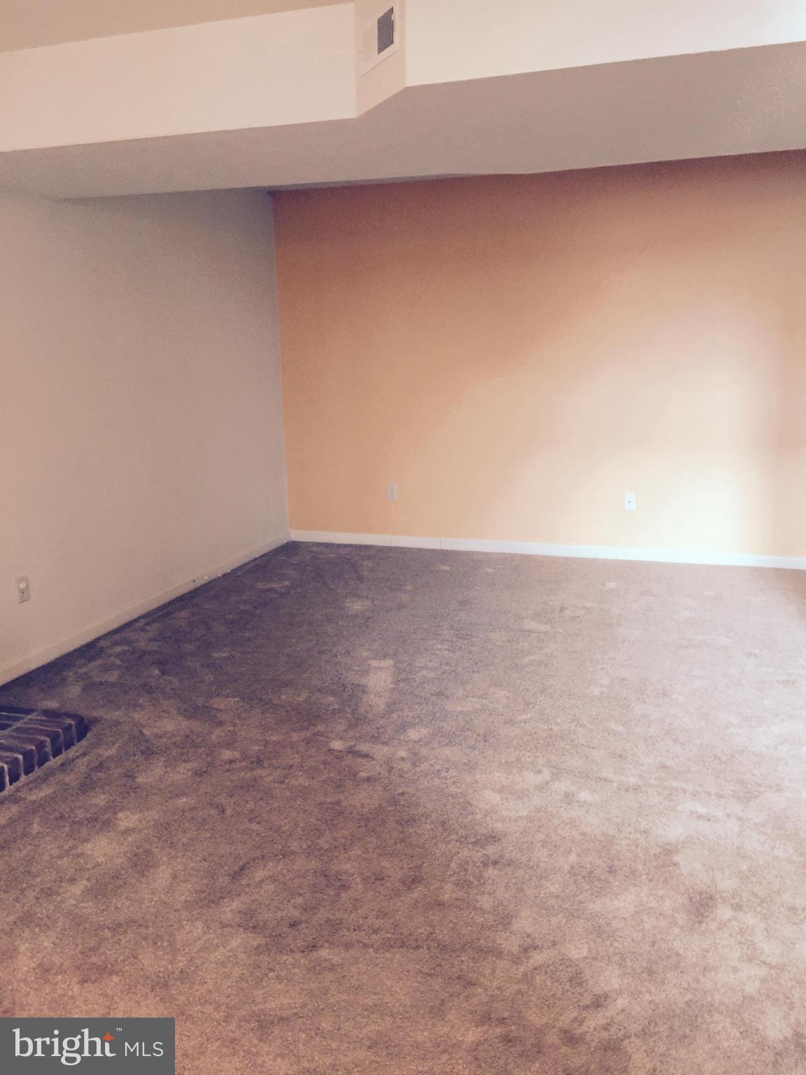 WOODLAND MANOR - Residential Lease