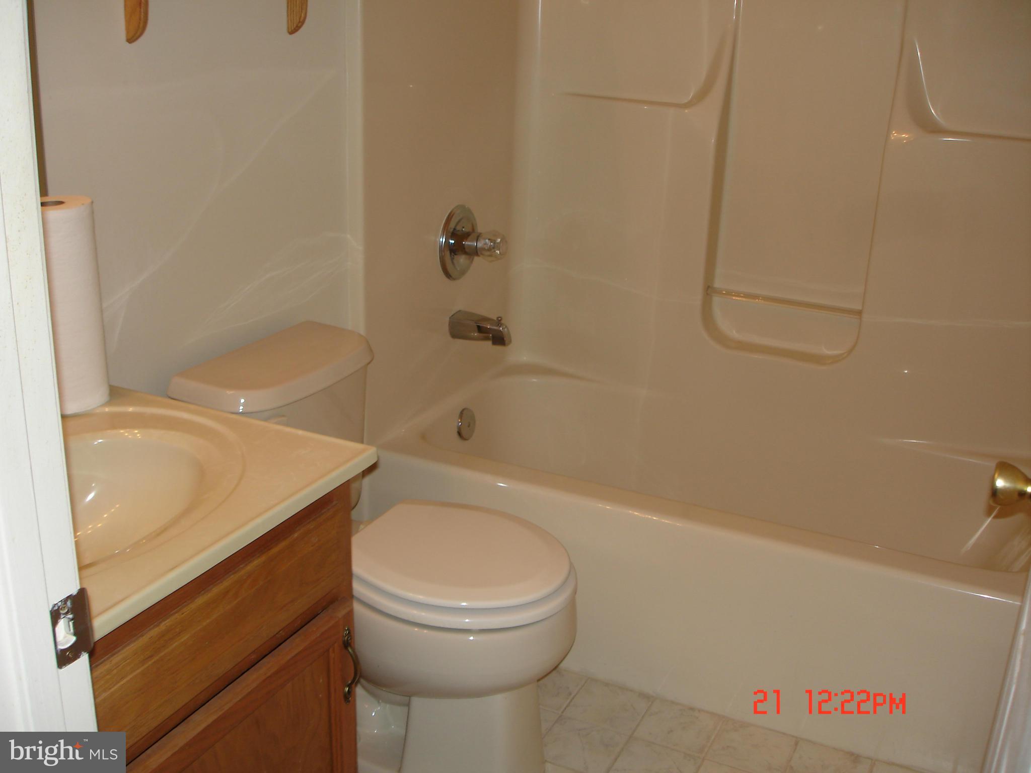 WOODLAND MANOR - Residential Lease