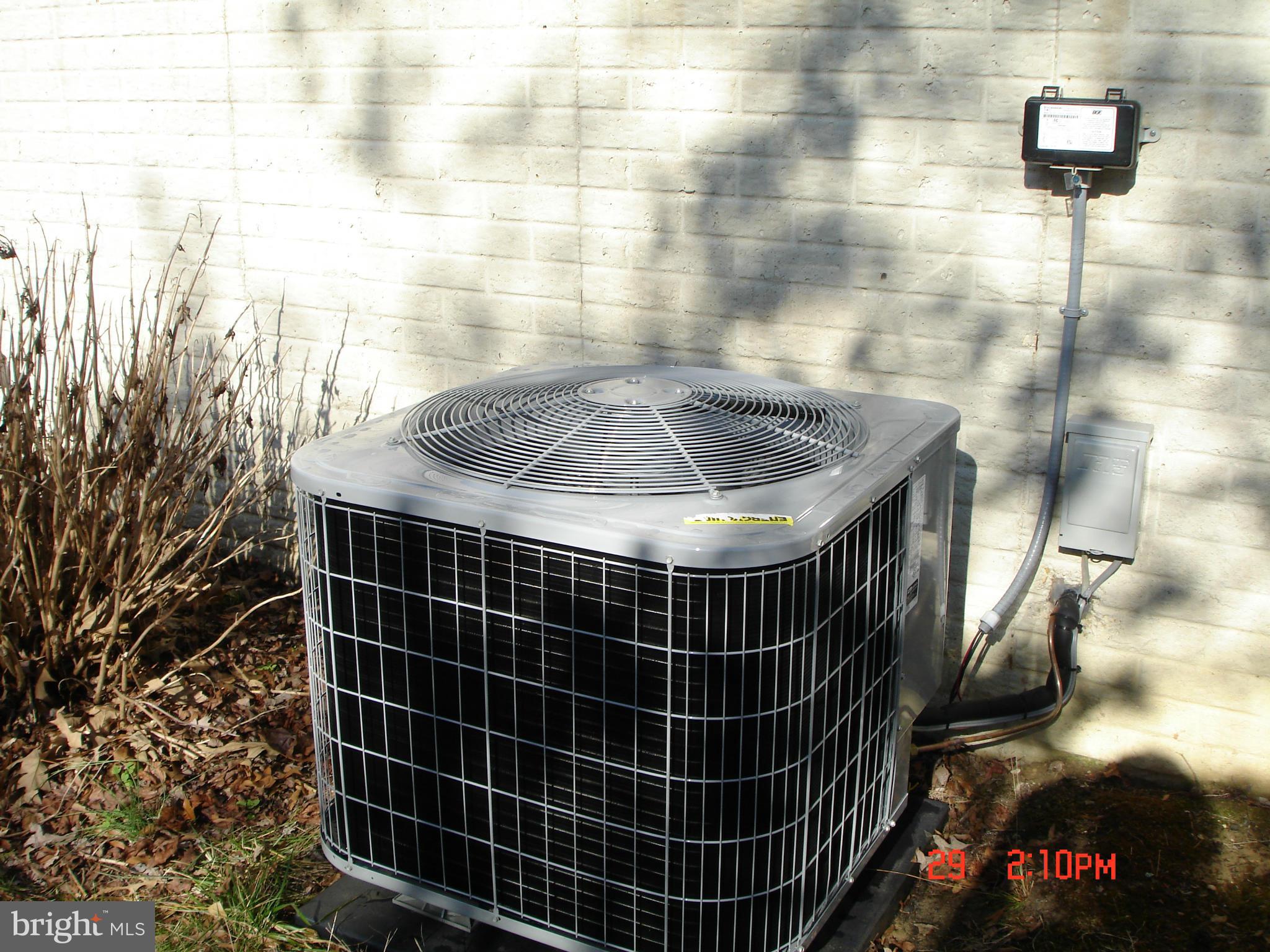 WOODLAND MANOR - Residential Lease