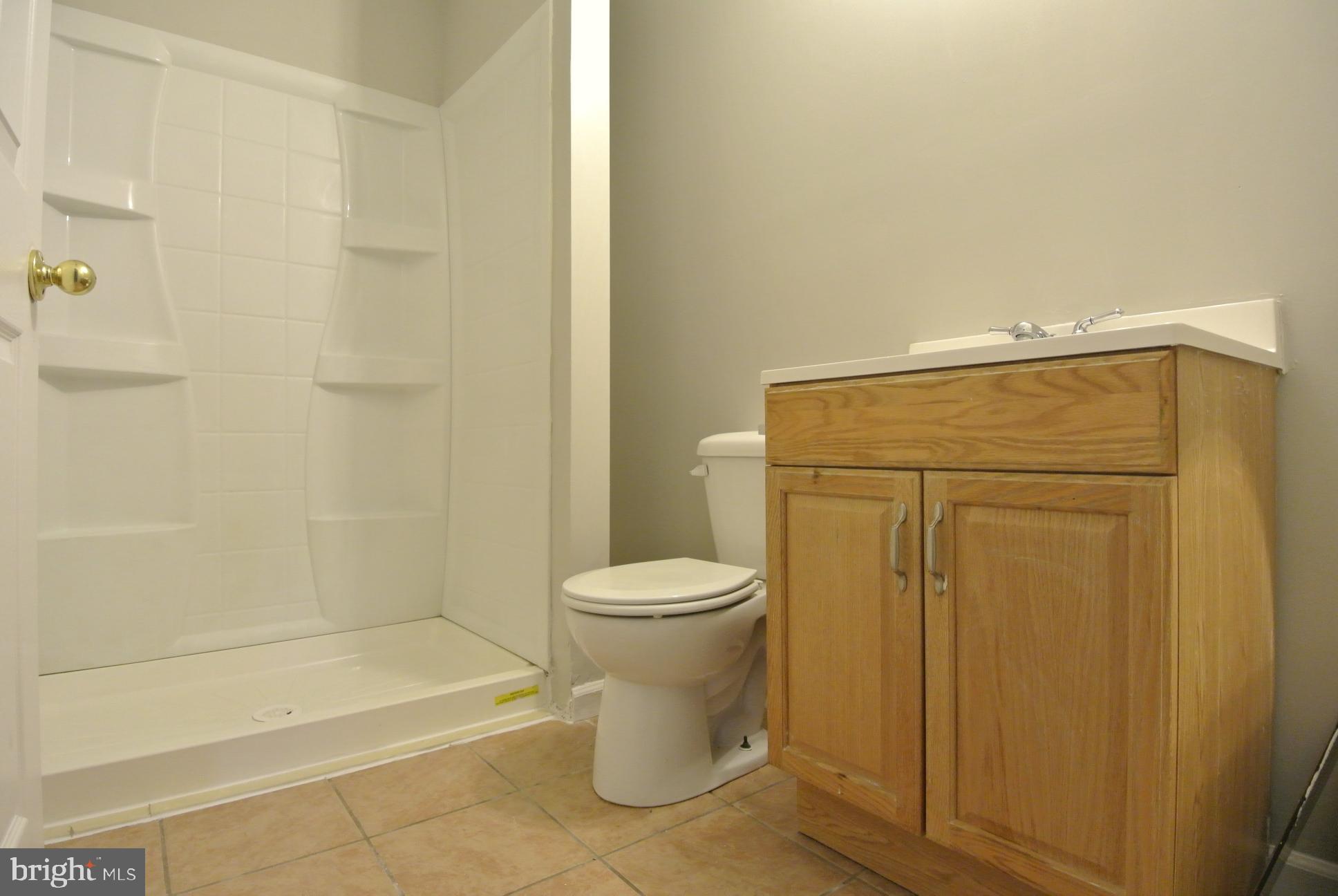 ASHBY PLACE II - Residential Lease