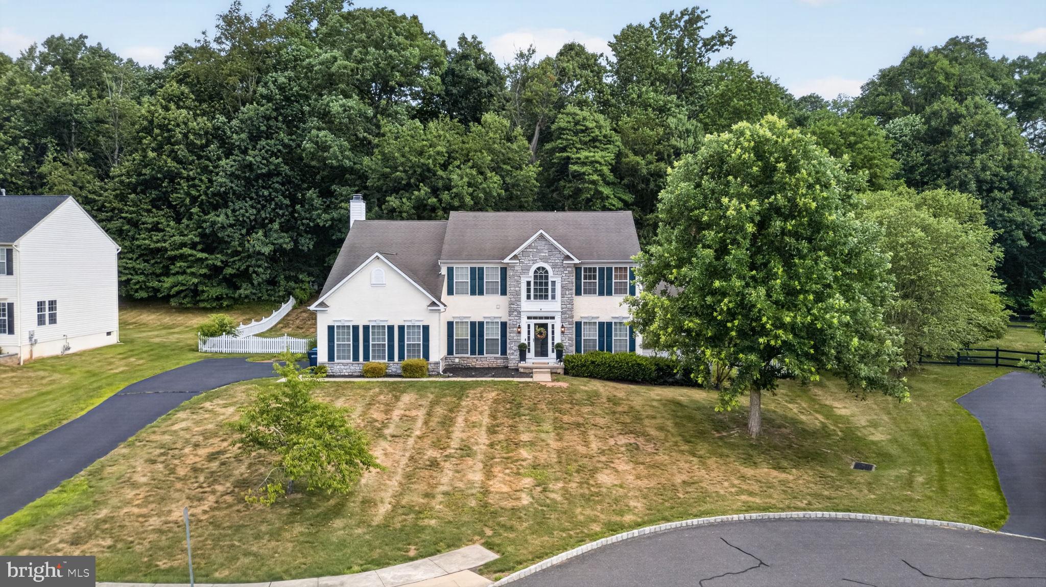 40 ROBINS NEST LANE