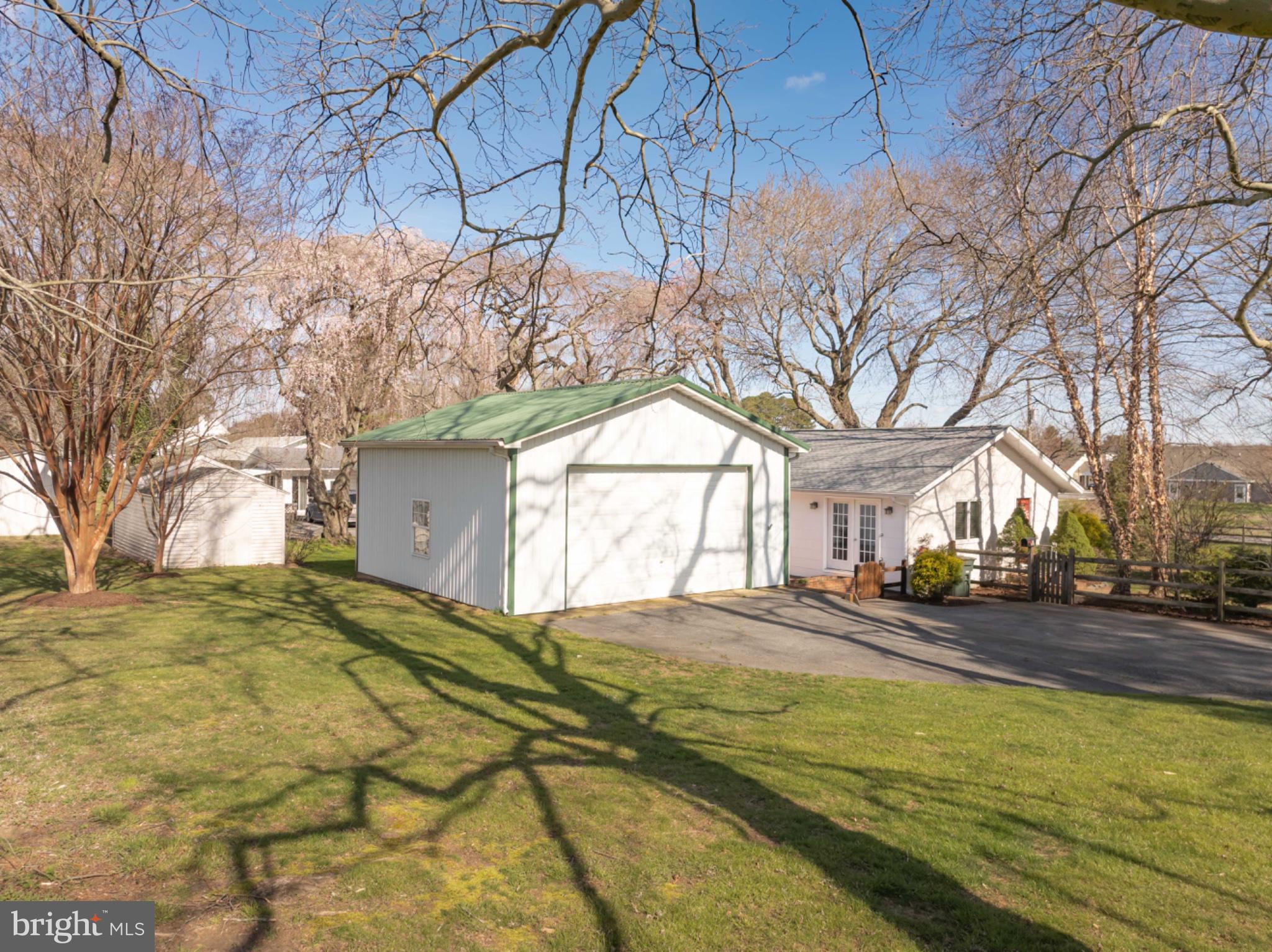 FRANKLIN KNOLL - Residential