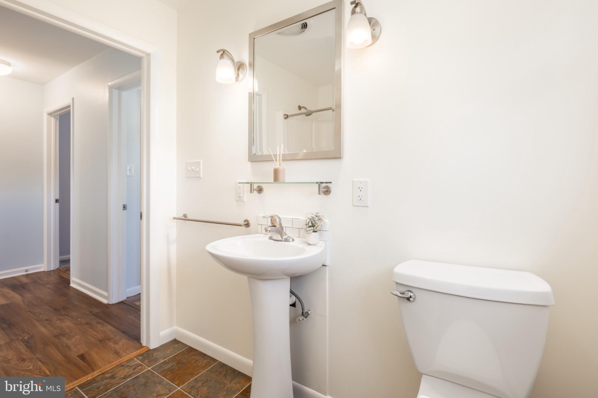 FRANKLIN KNOLL - Residential