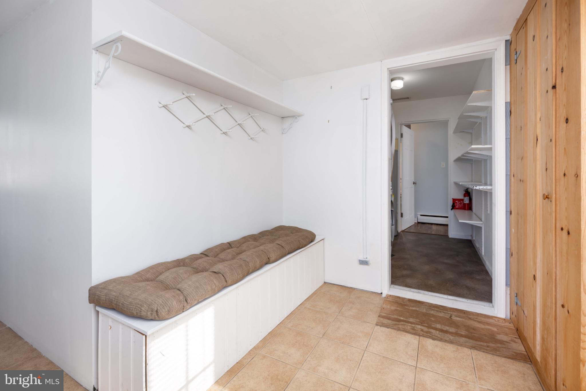 FRANKLIN KNOLL - Residential