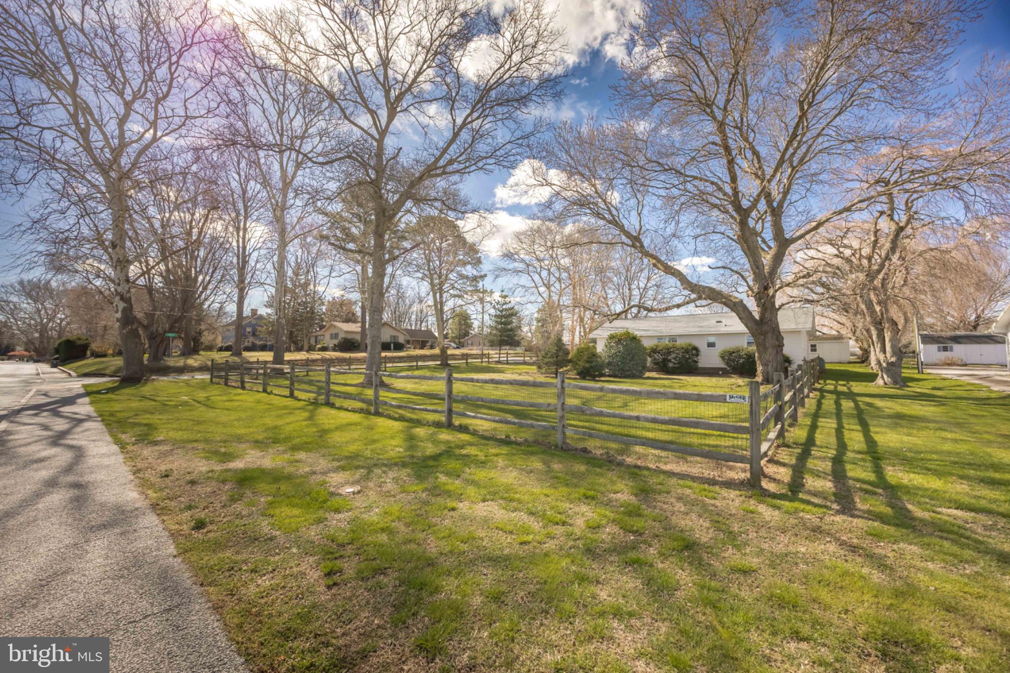 FRANKLIN KNOLL - Residential