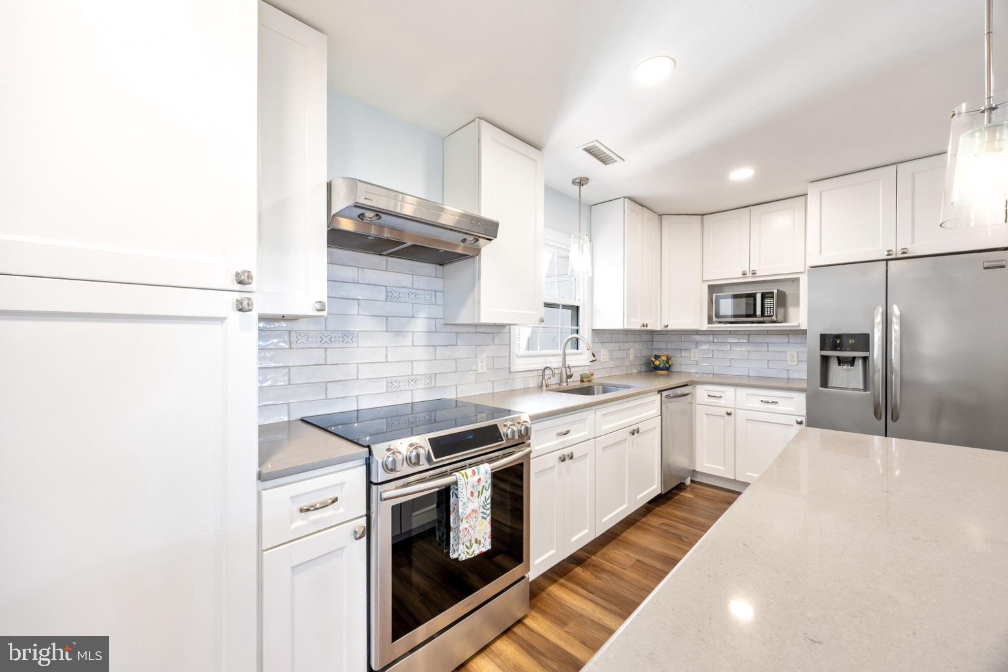 FRANKLIN KNOLL - Residential