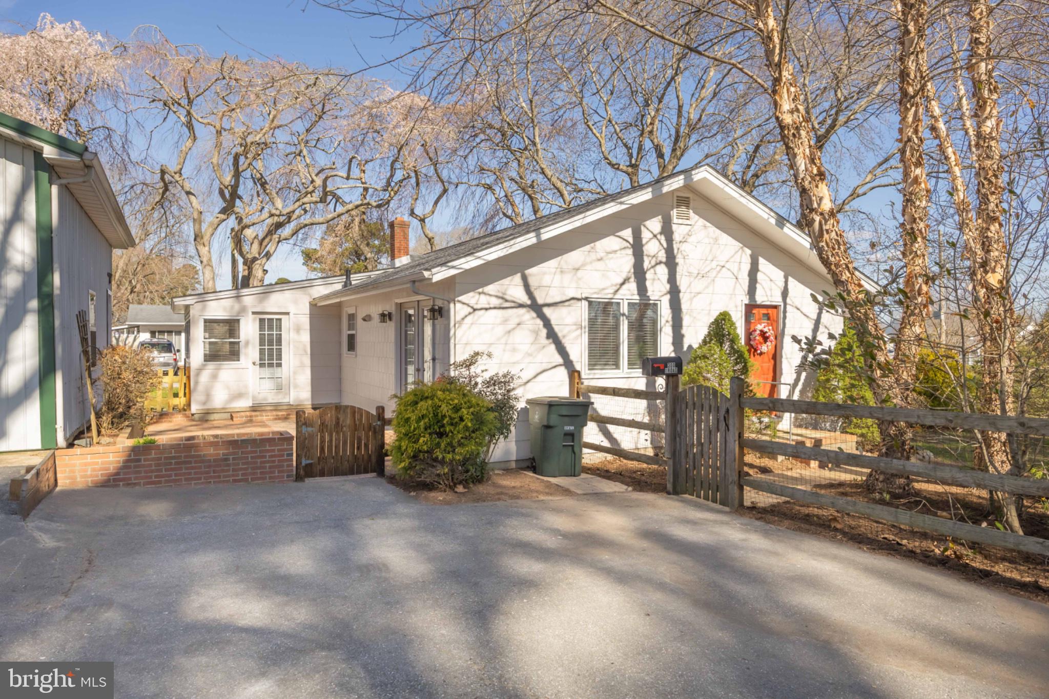 FRANKLIN KNOLL - Residential