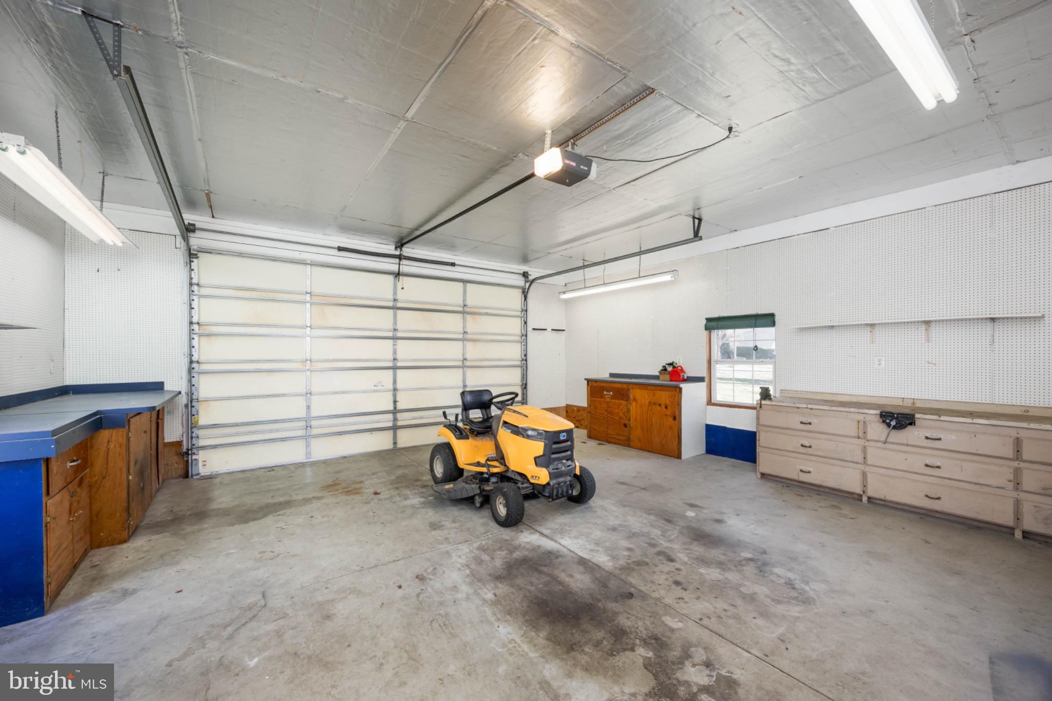 FRANKLIN KNOLL - Residential