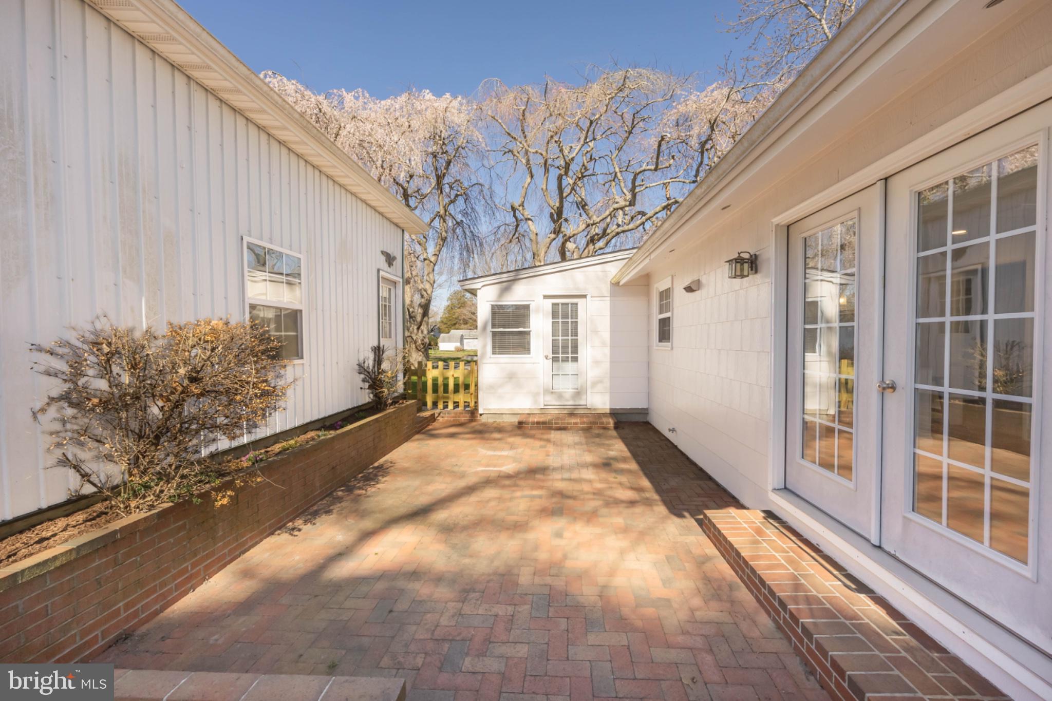 FRANKLIN KNOLL - Residential