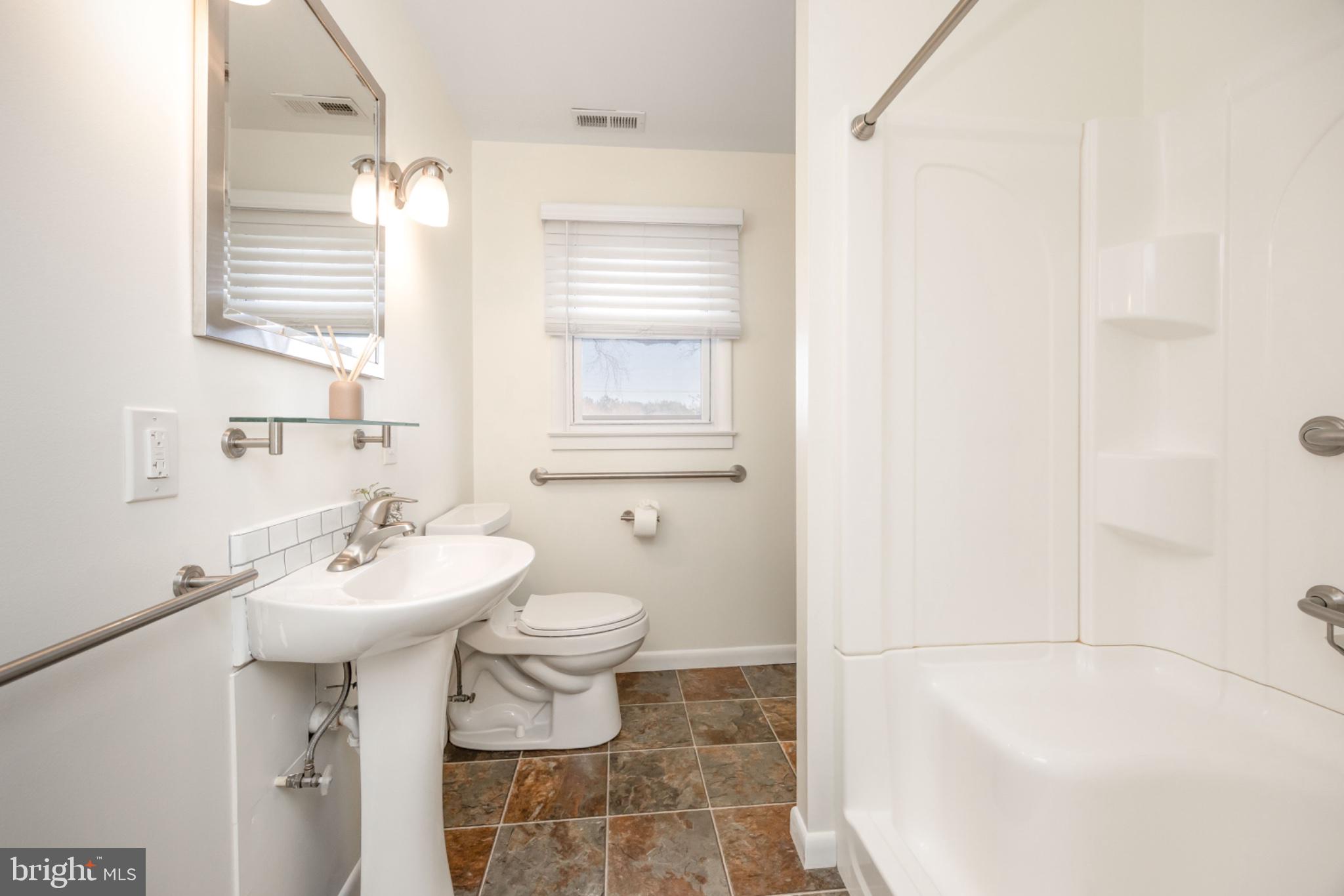 FRANKLIN KNOLL - Residential