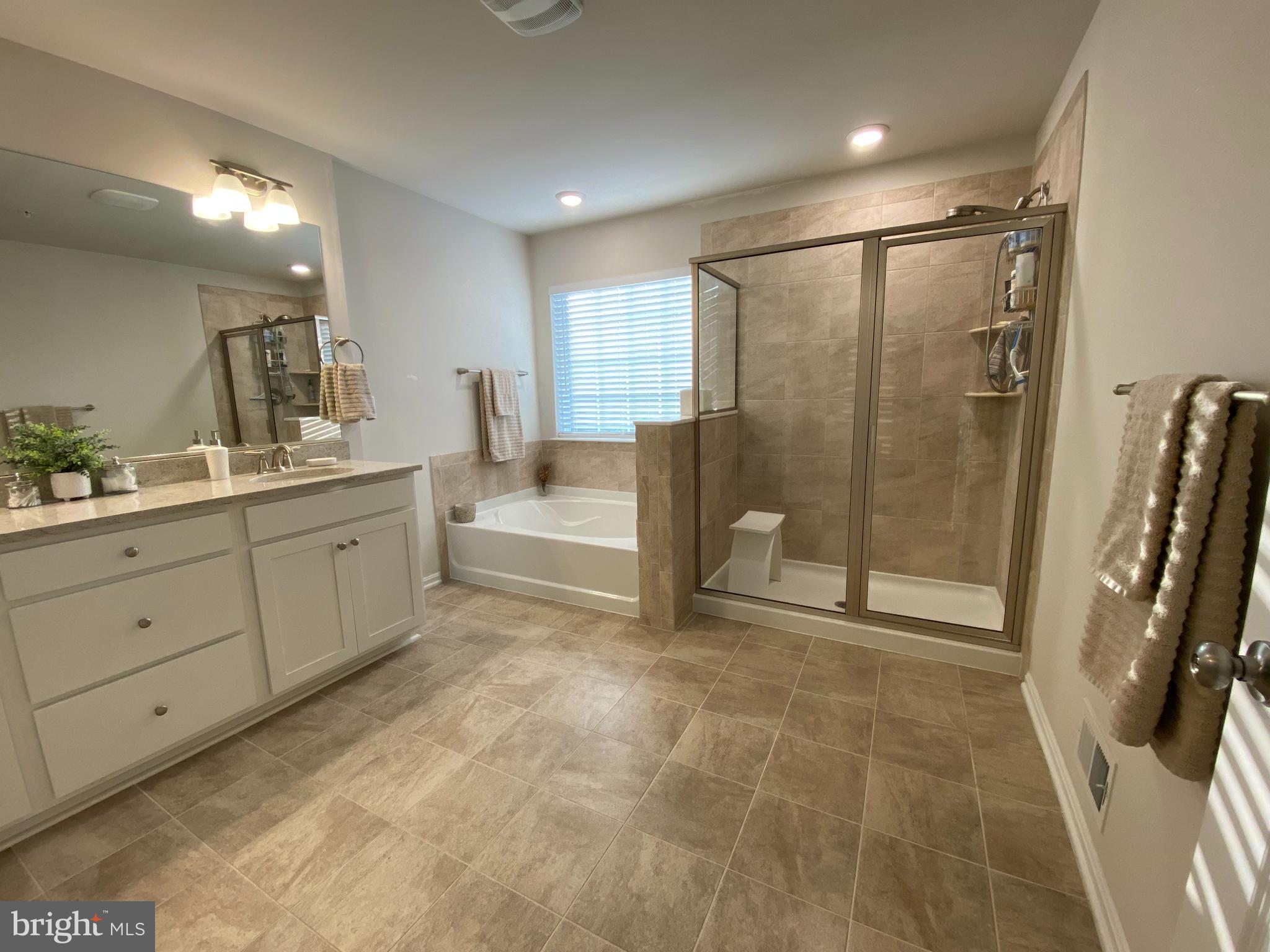 ARNOLD OVERLOOK - Residential