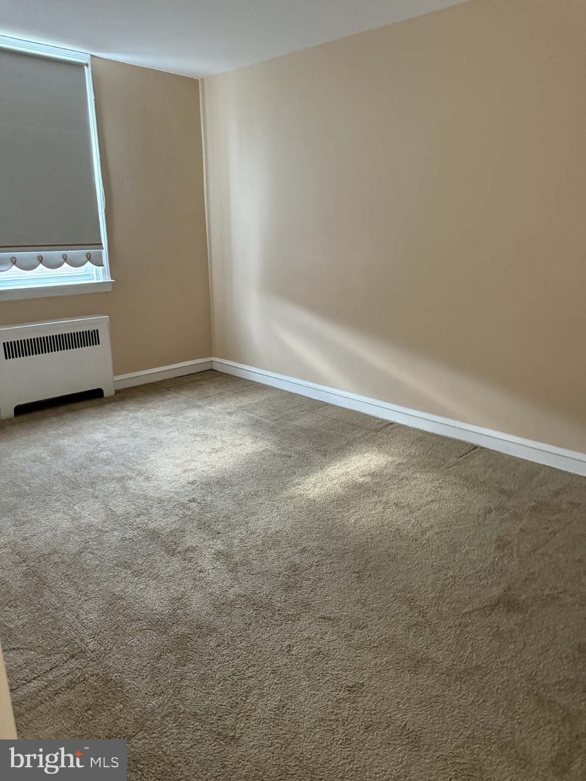 OXFORD CIRCLE - Residential