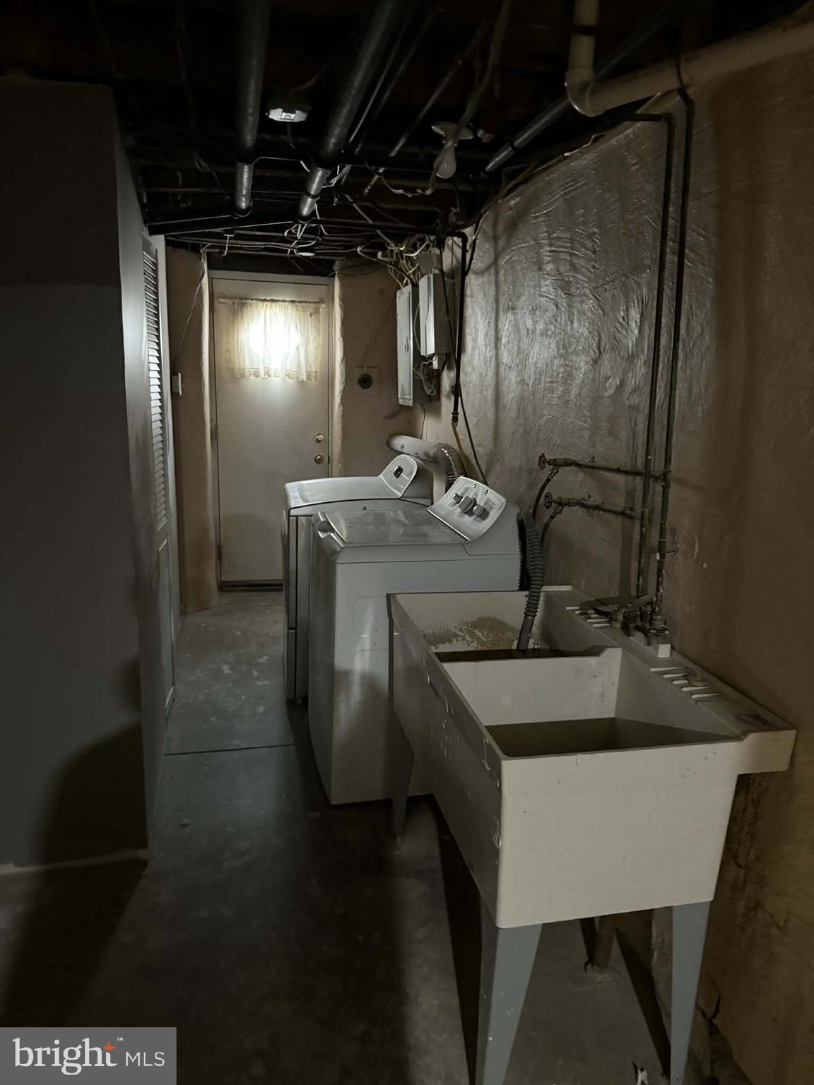 OXFORD CIRCLE - Residential