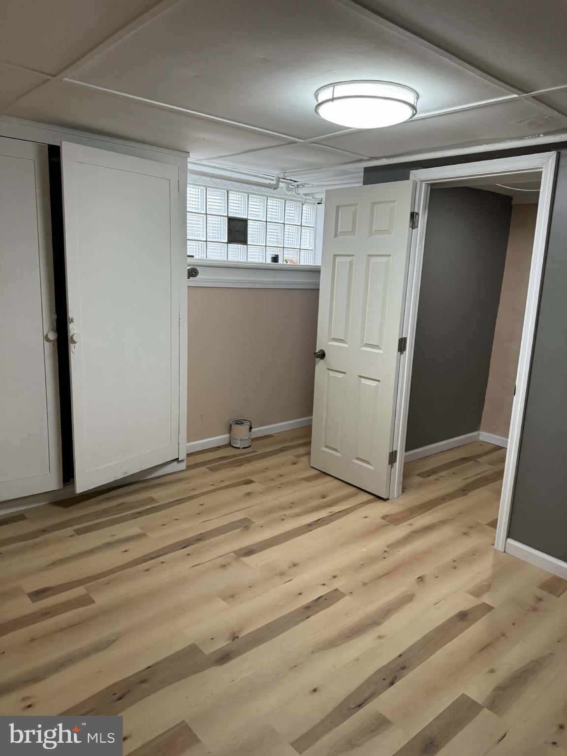 OXFORD CIRCLE - Residential