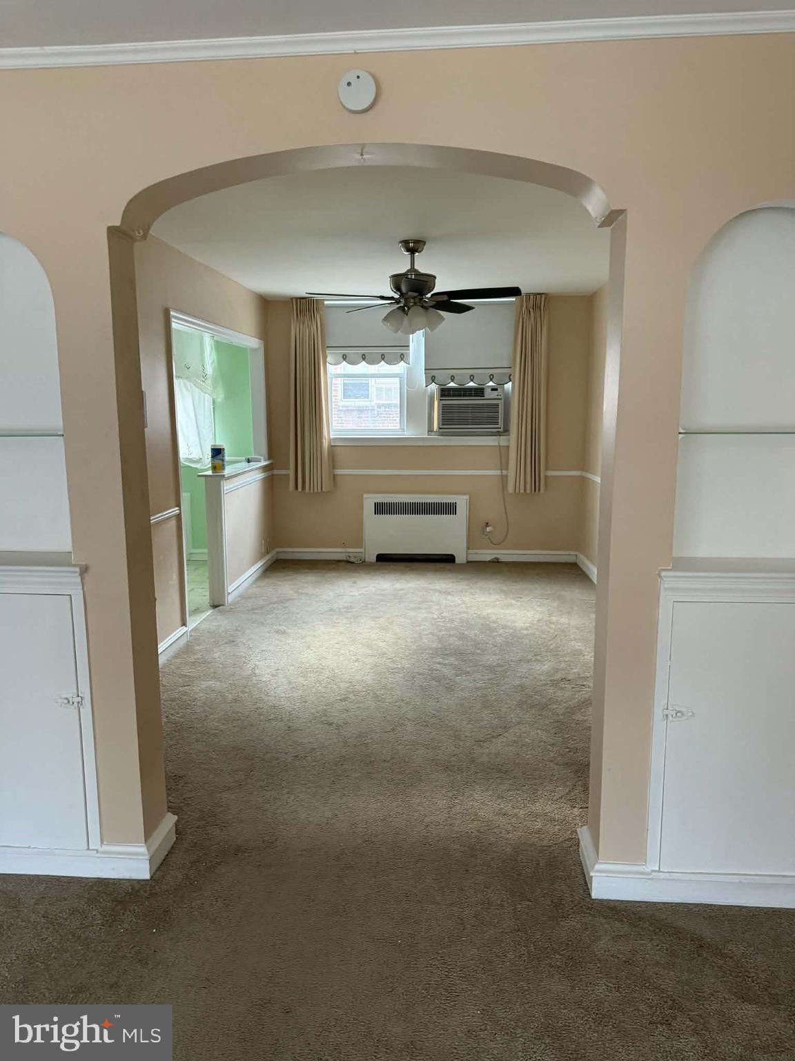 OXFORD CIRCLE - Residential