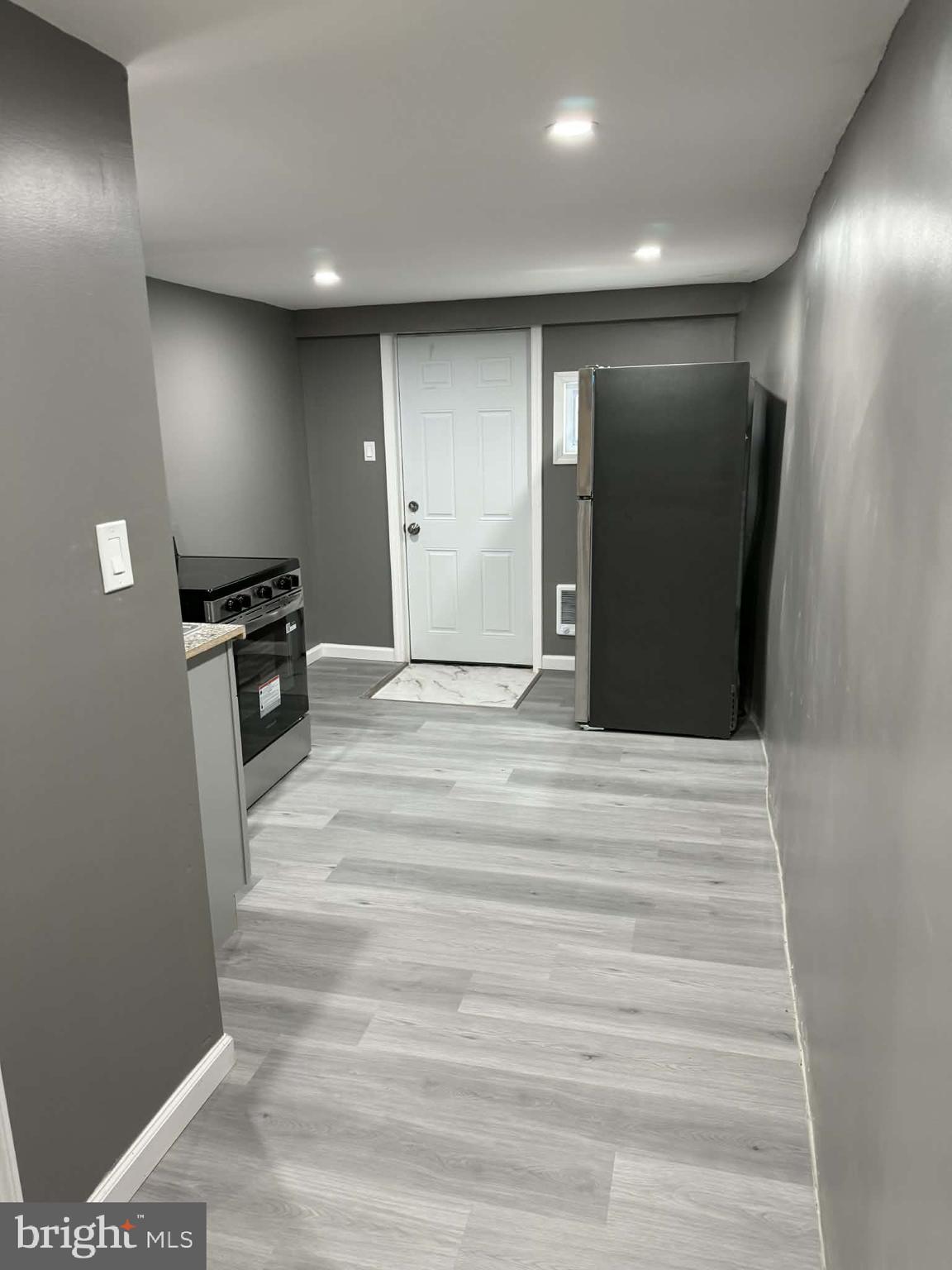 OXFORD CIRCLE - Residential