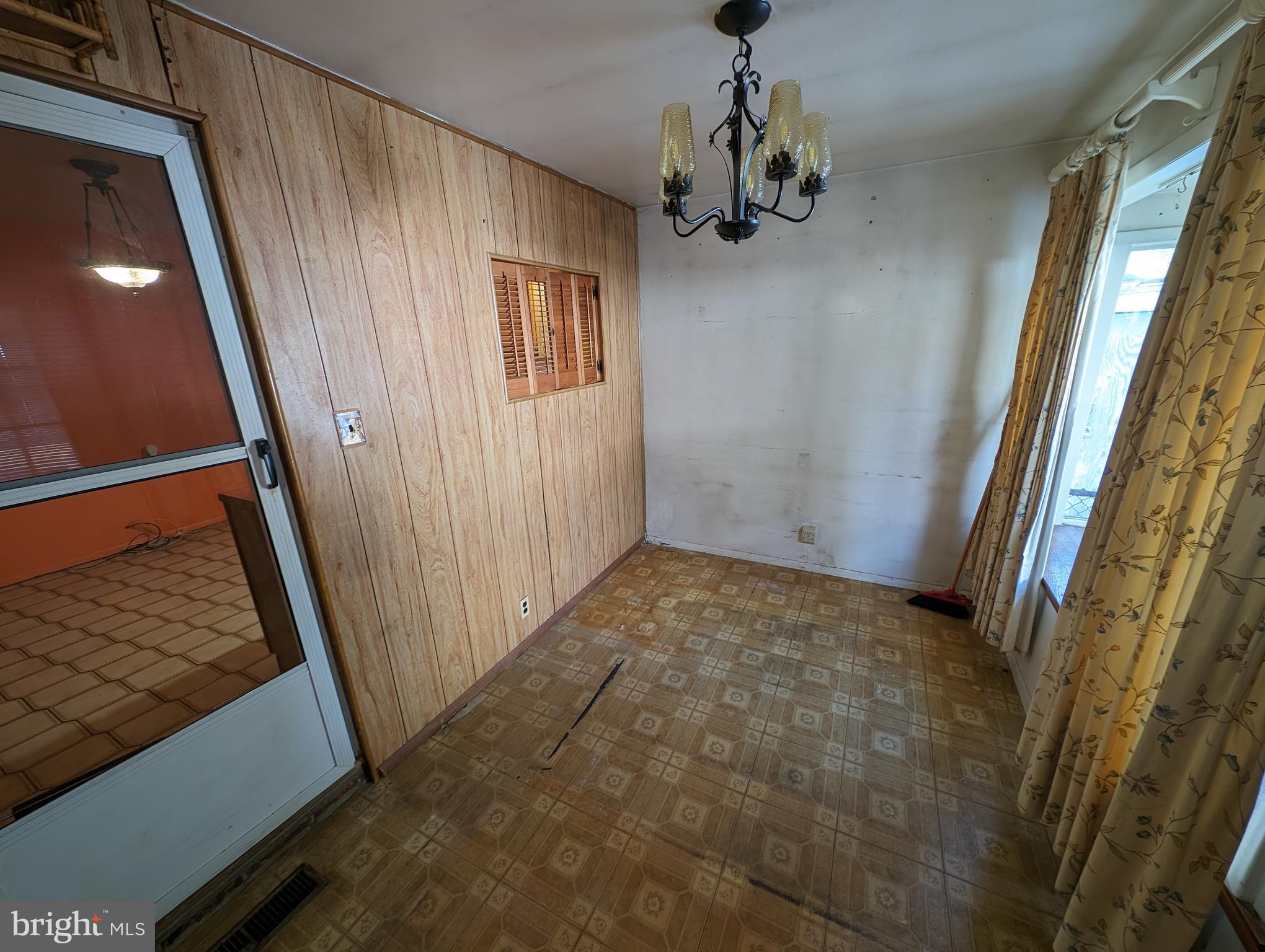 MIDDLESEX - Residential