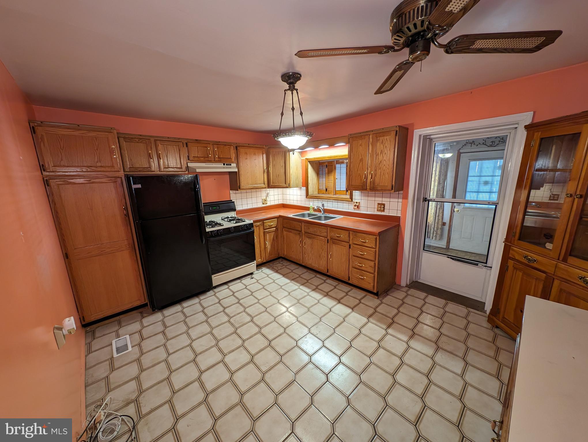 MIDDLESEX - Residential