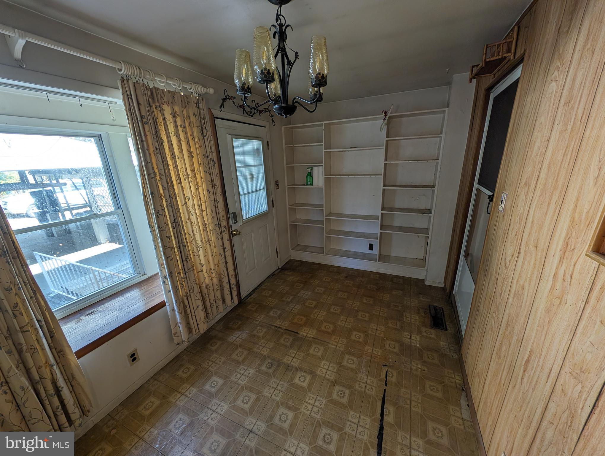 MIDDLESEX - Residential