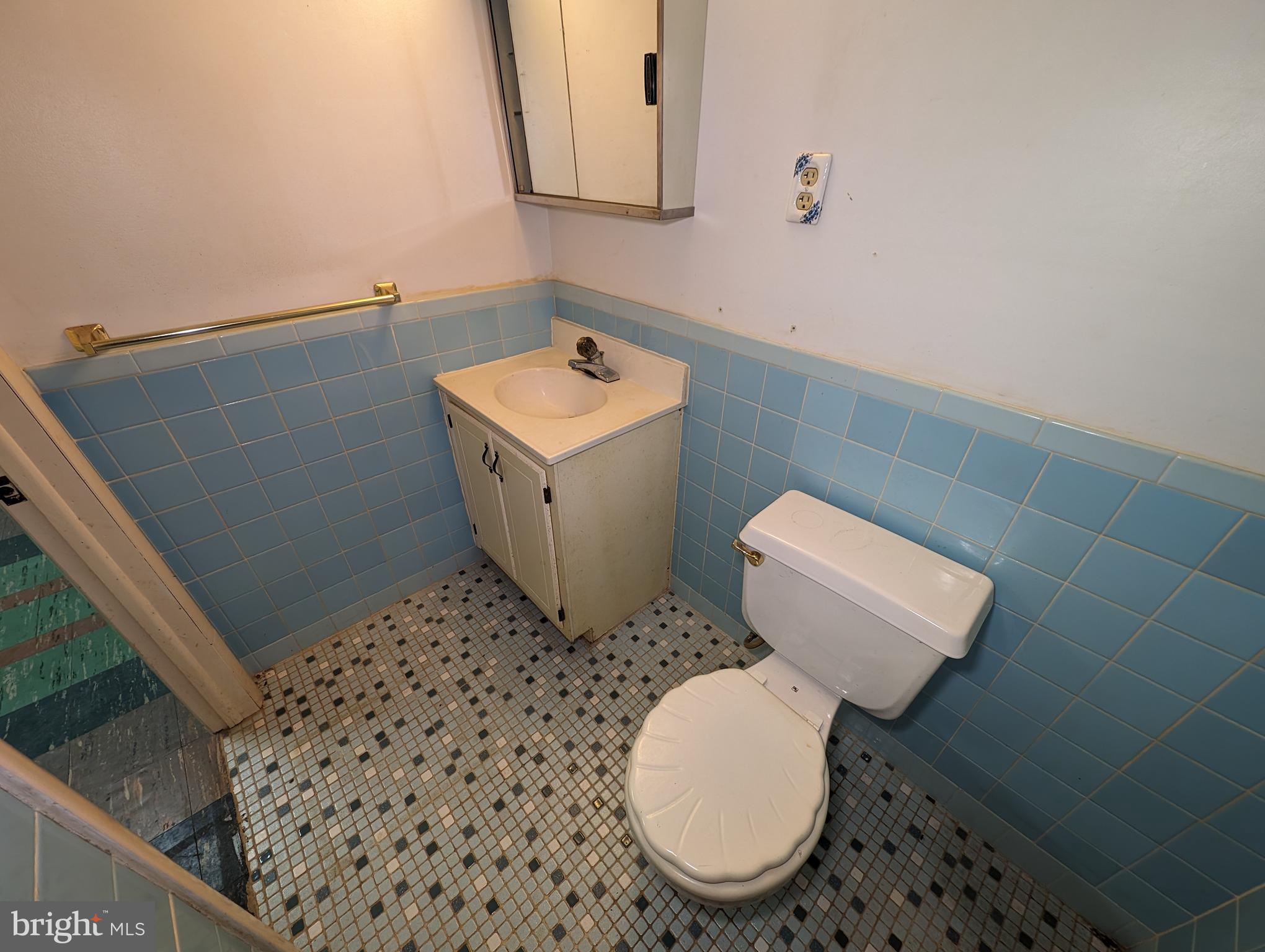 MIDDLESEX - Residential