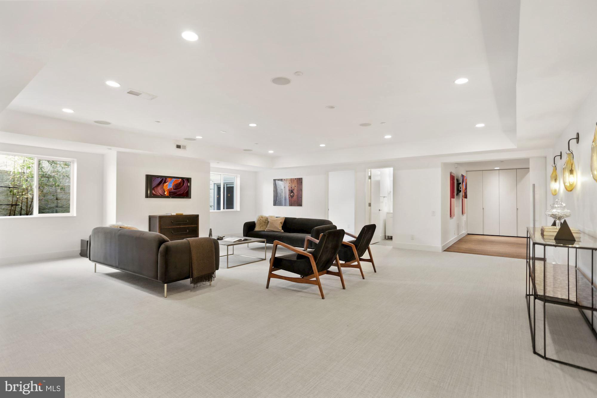 SOMERSET - Residential