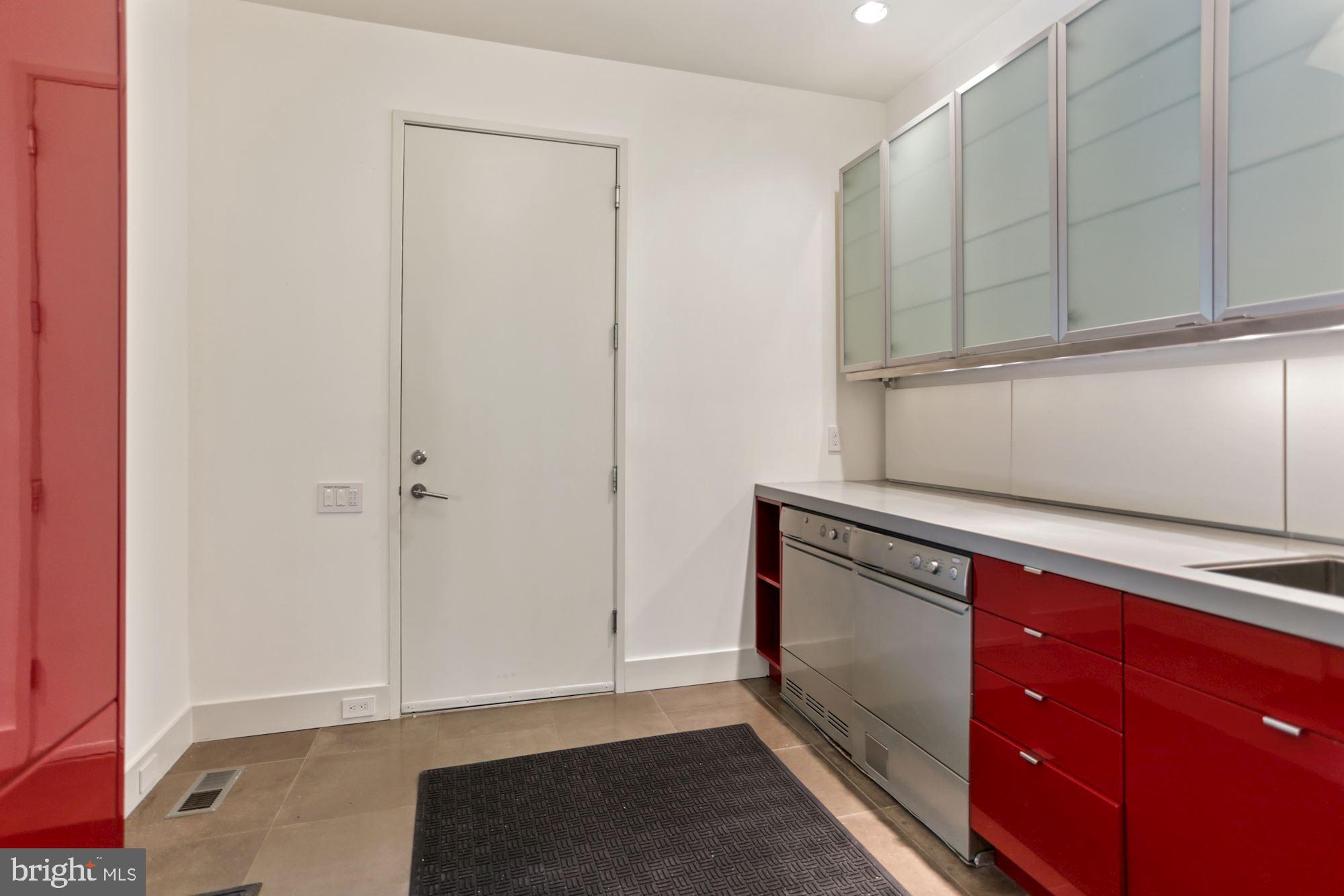 SOMERSET - Residential