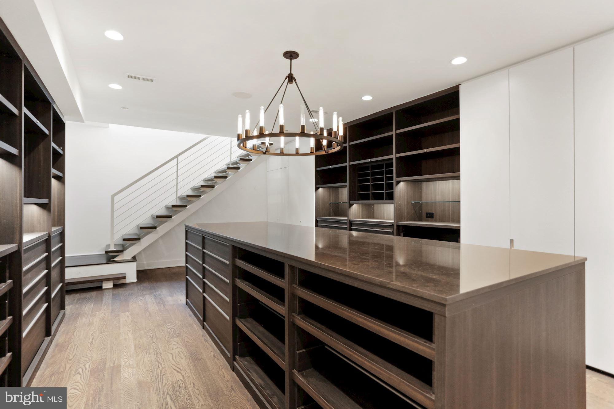 SOMERSET - Residential