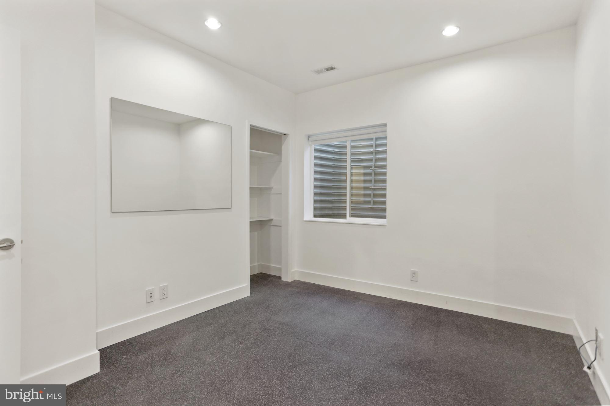 SOMERSET - Residential