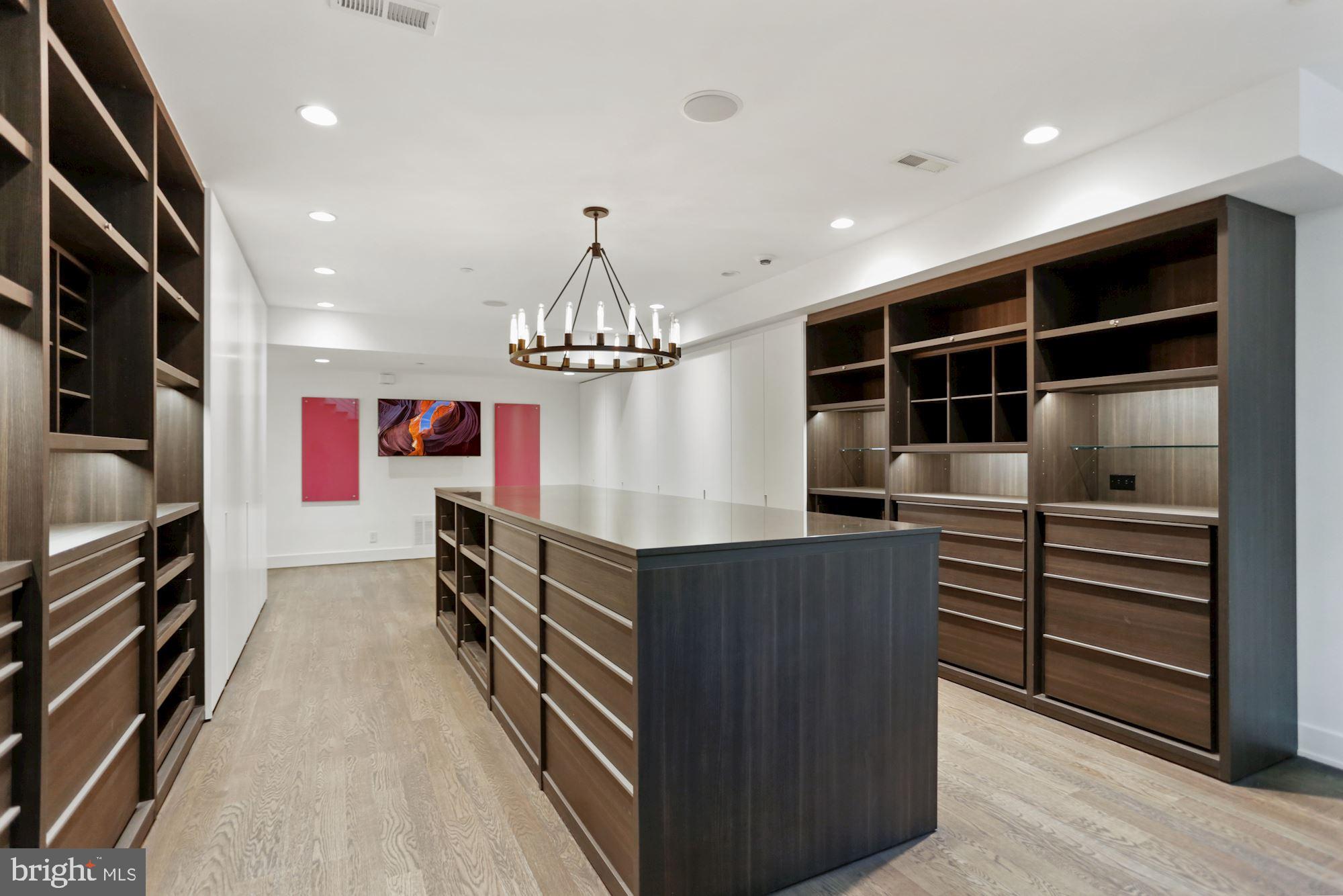 SOMERSET - Residential