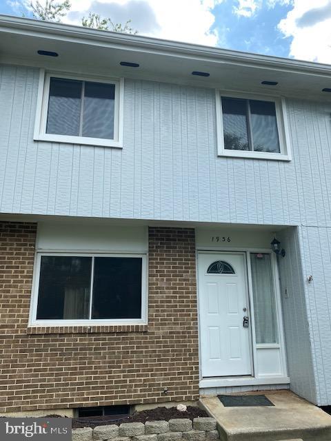 CROFTON MEADOWS - Residential