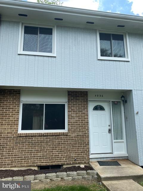 CROFTON MEADOWS - Residential