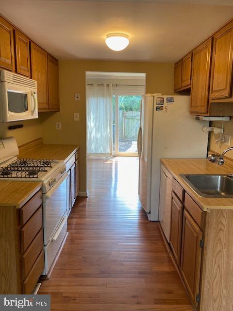 CROFTON MEADOWS - Residential